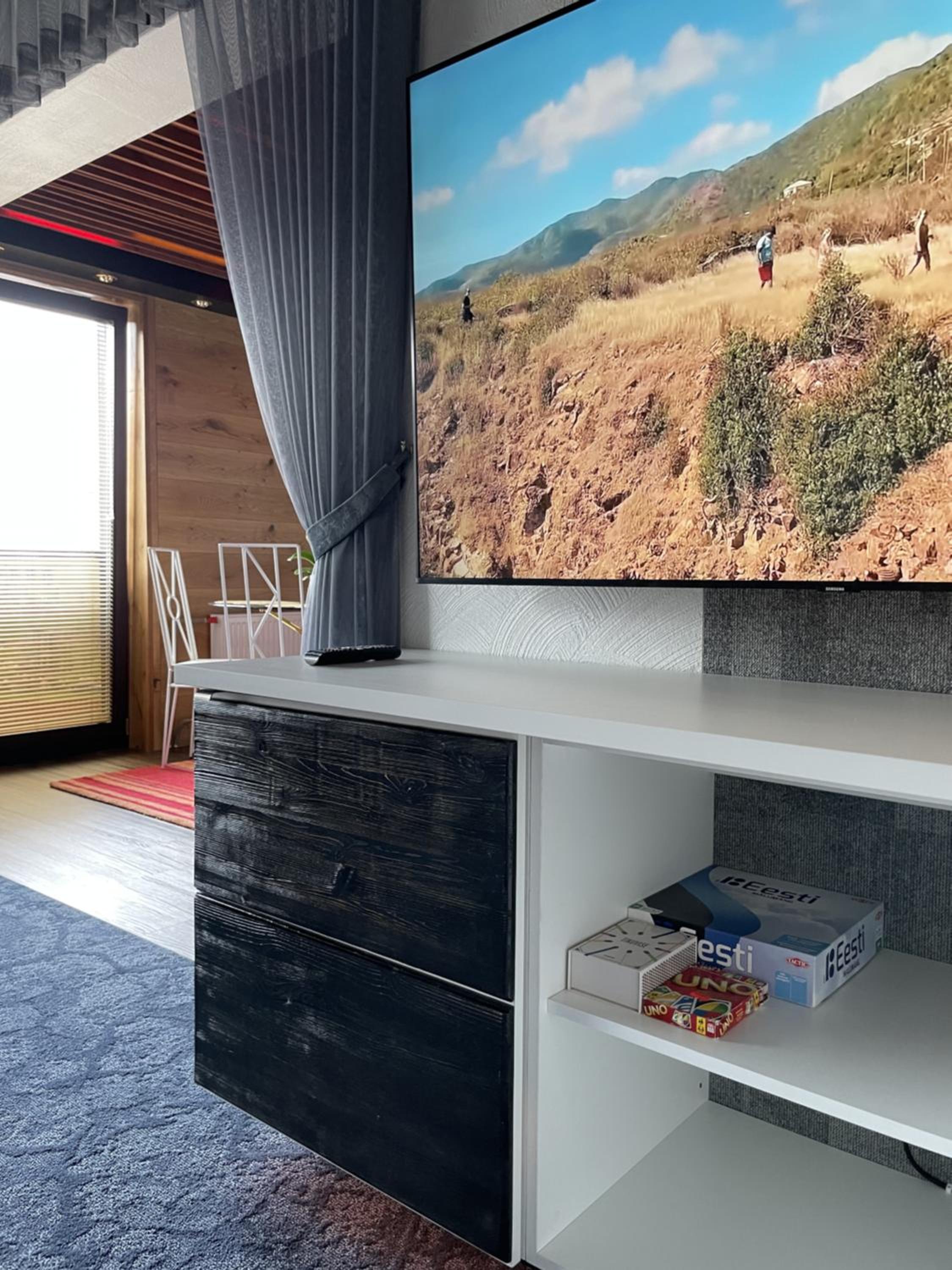 One-Bedroom Apartment - Photo 16