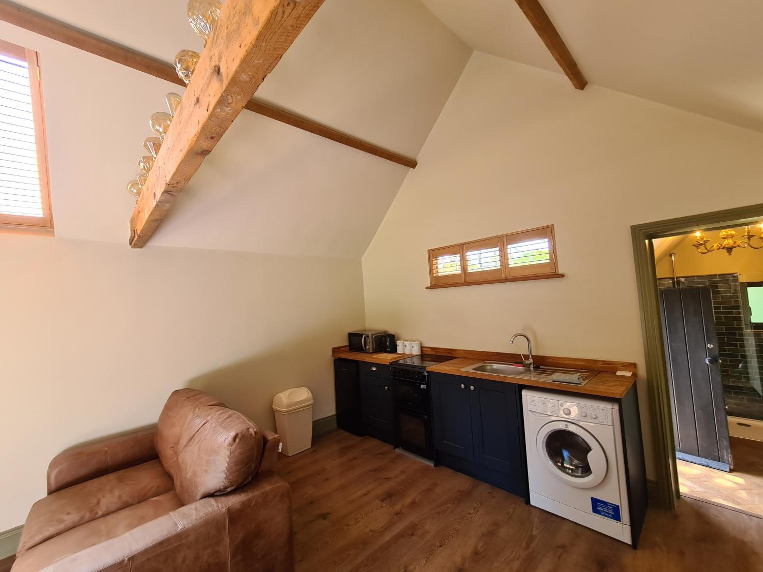 One-Bedroom Apartment - Photo 8