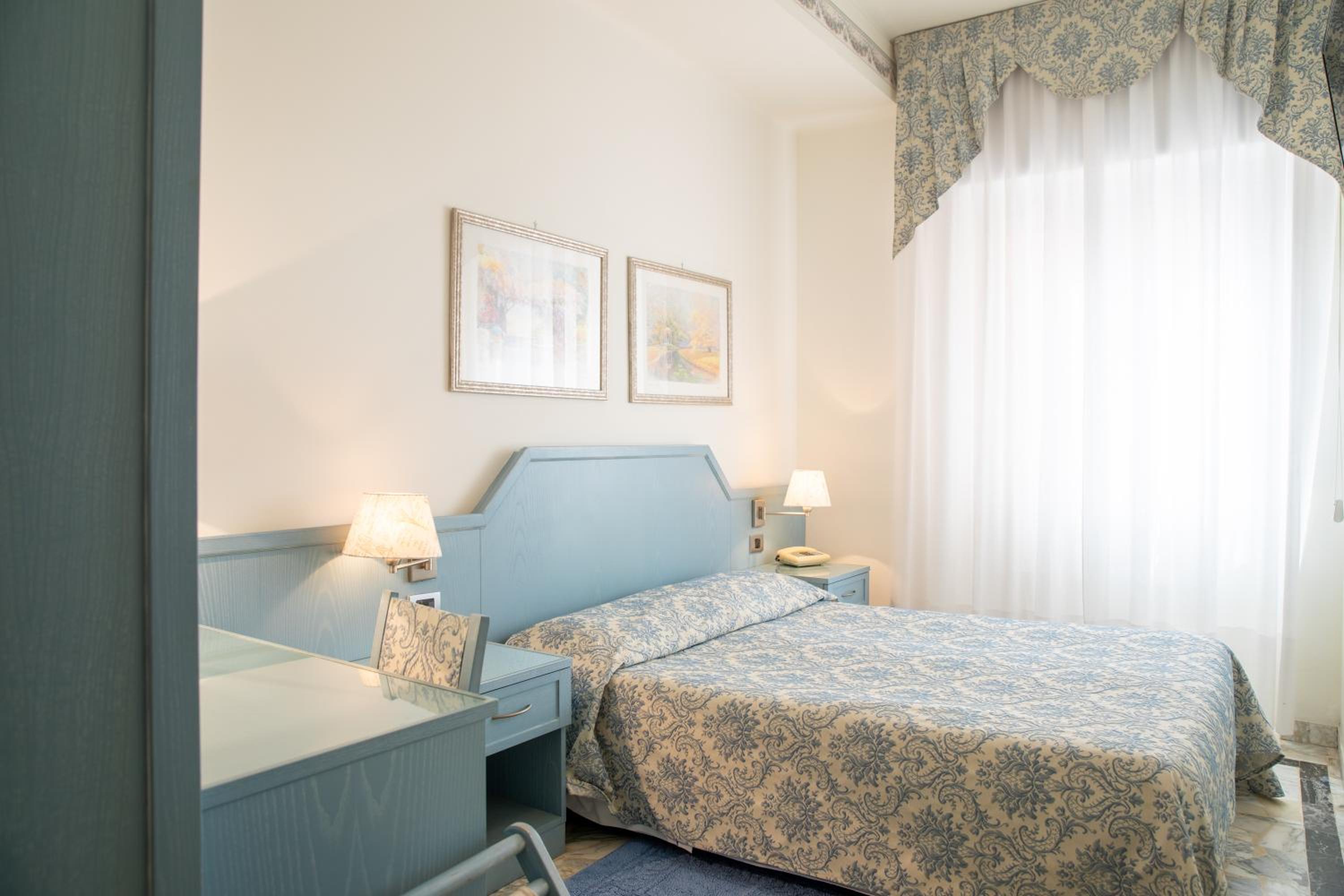 Budget Double Room - Photo 1