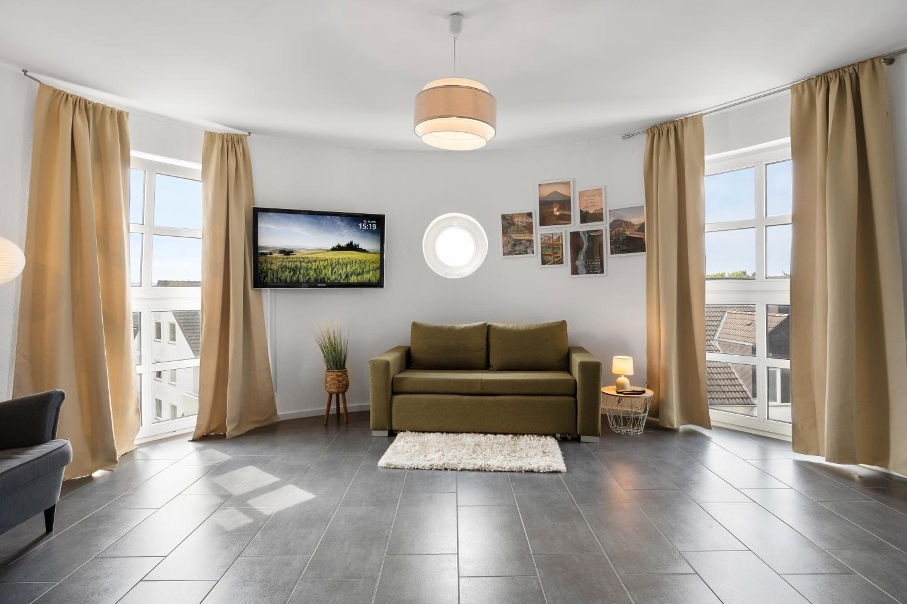 Apartment photo 1