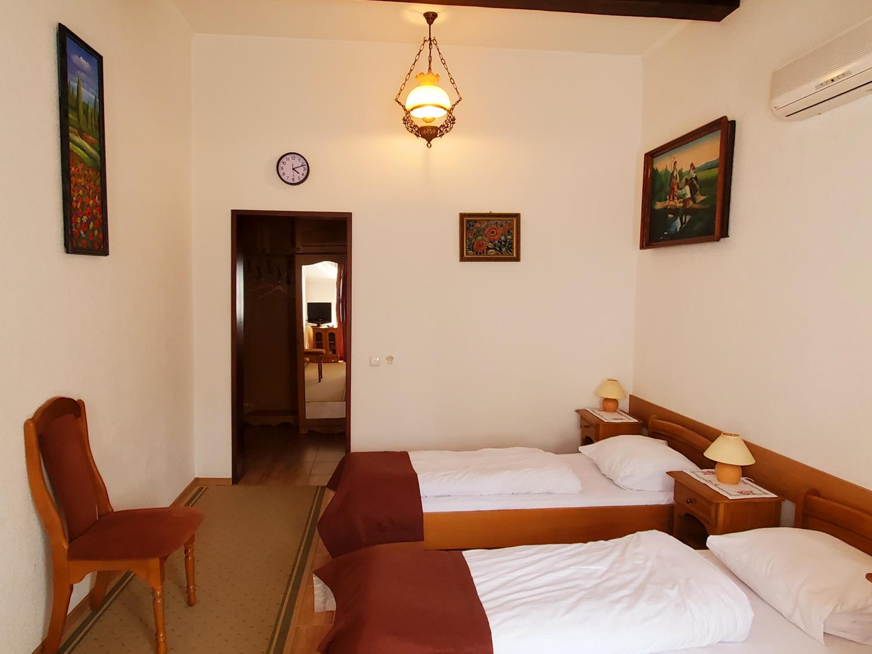Standard Twin Room photo 1