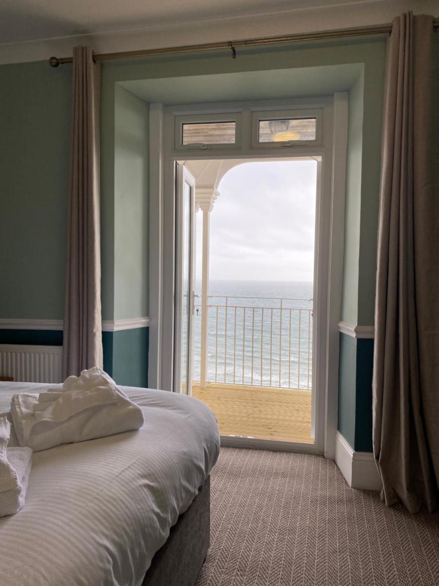 Double Room with Balcony and Sea View photo 3