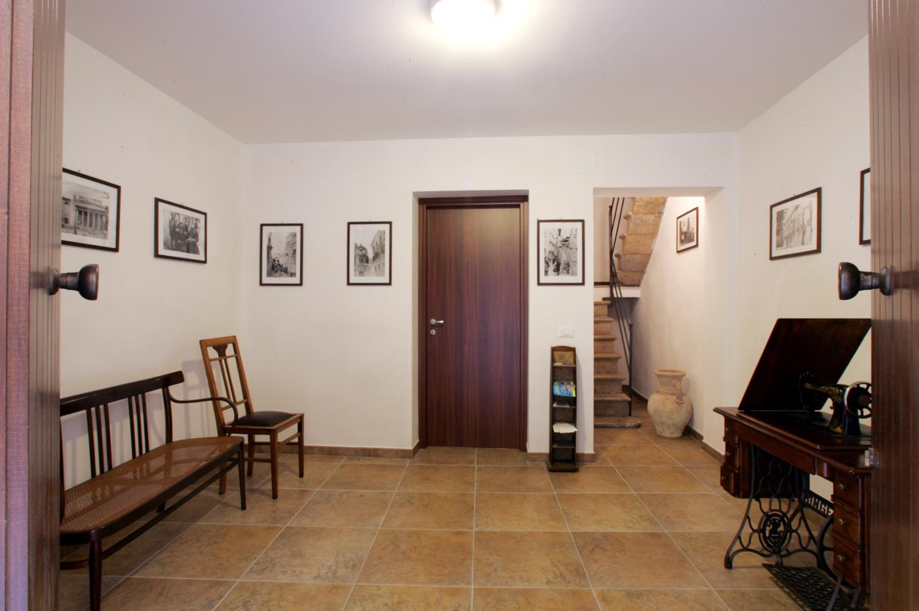 One-Bedroom Apartment (2 Adults) photo 2
