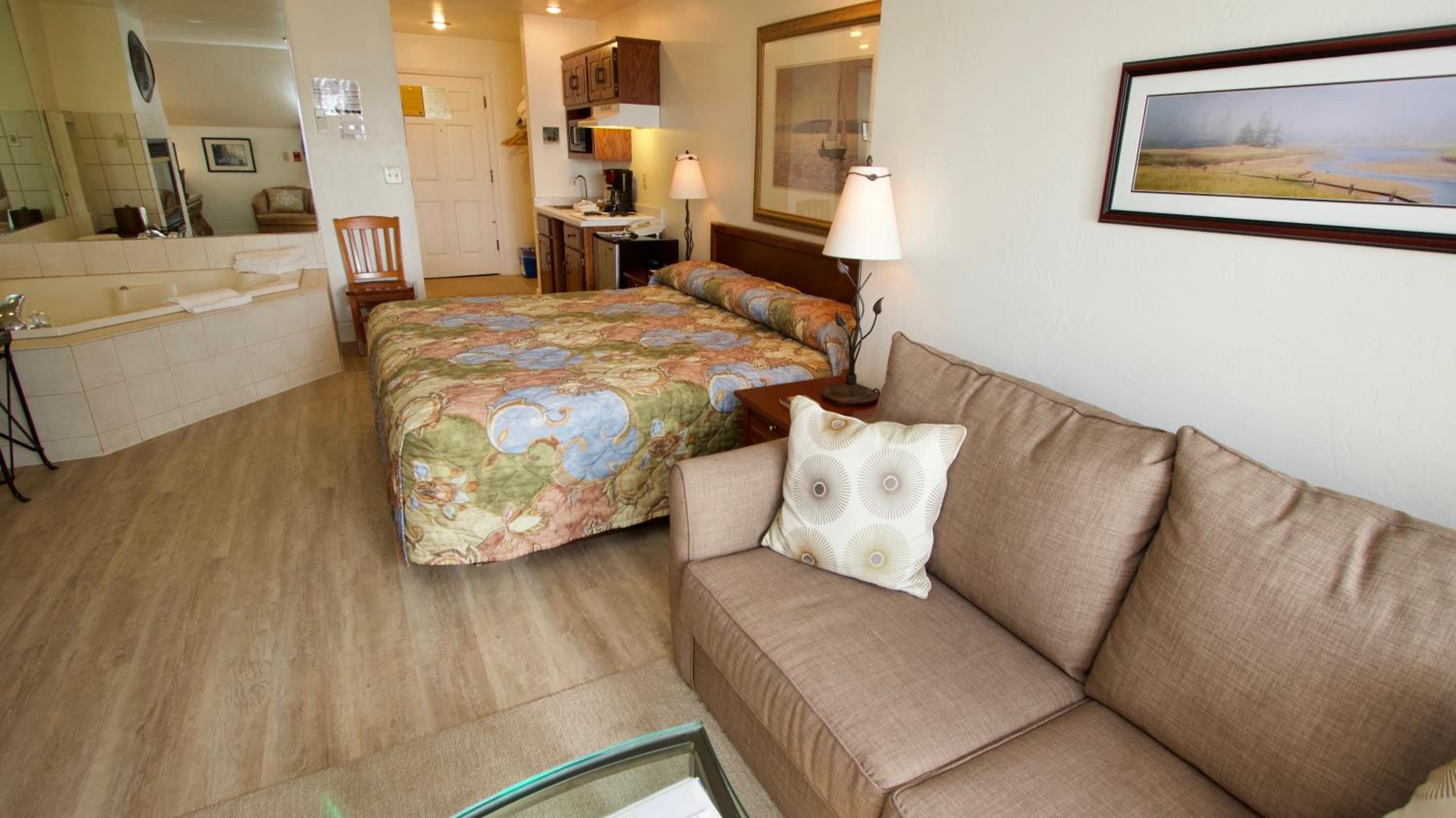 King Room with Spa Bath