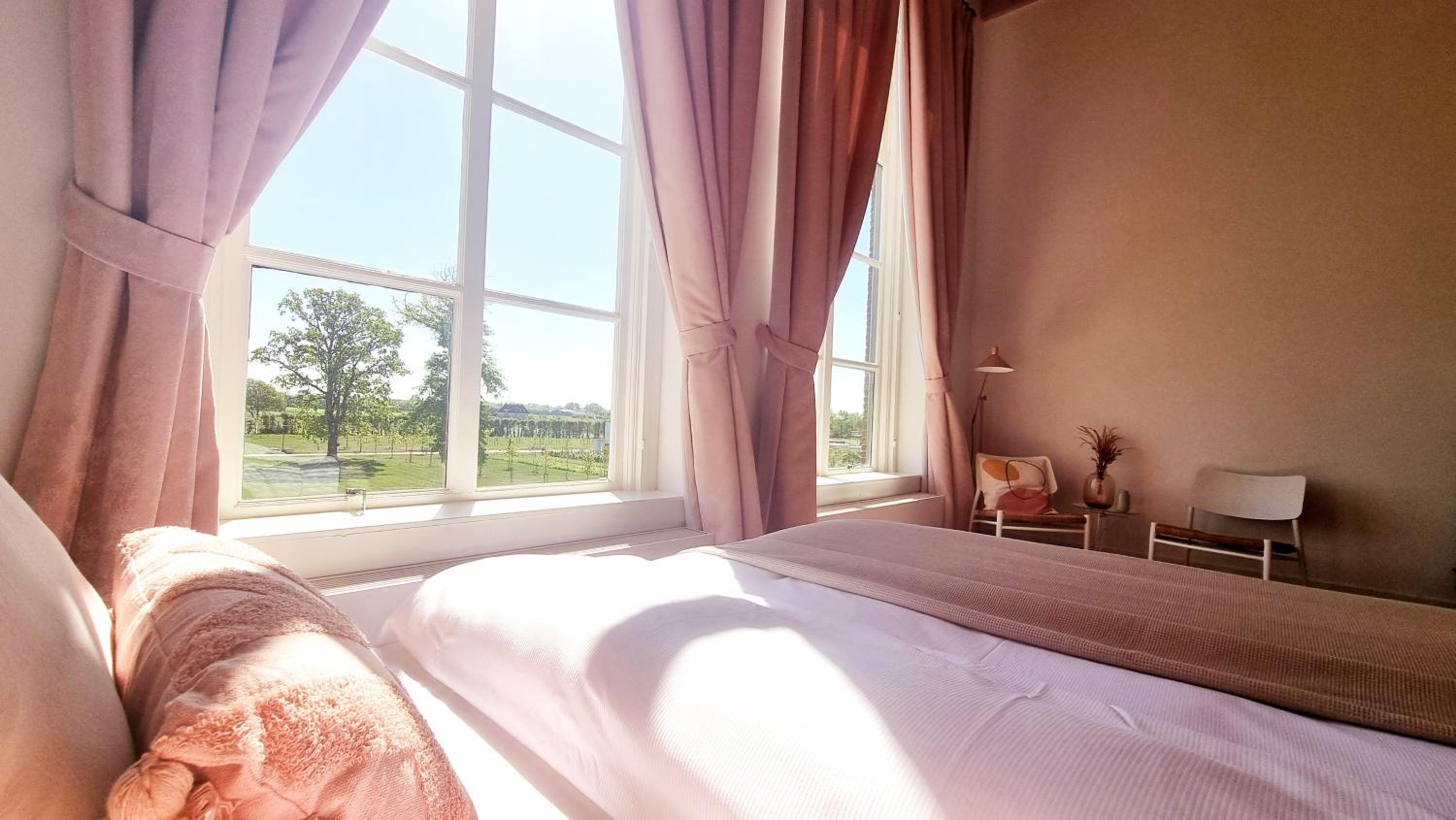 Deluxe Queen Room photo 1