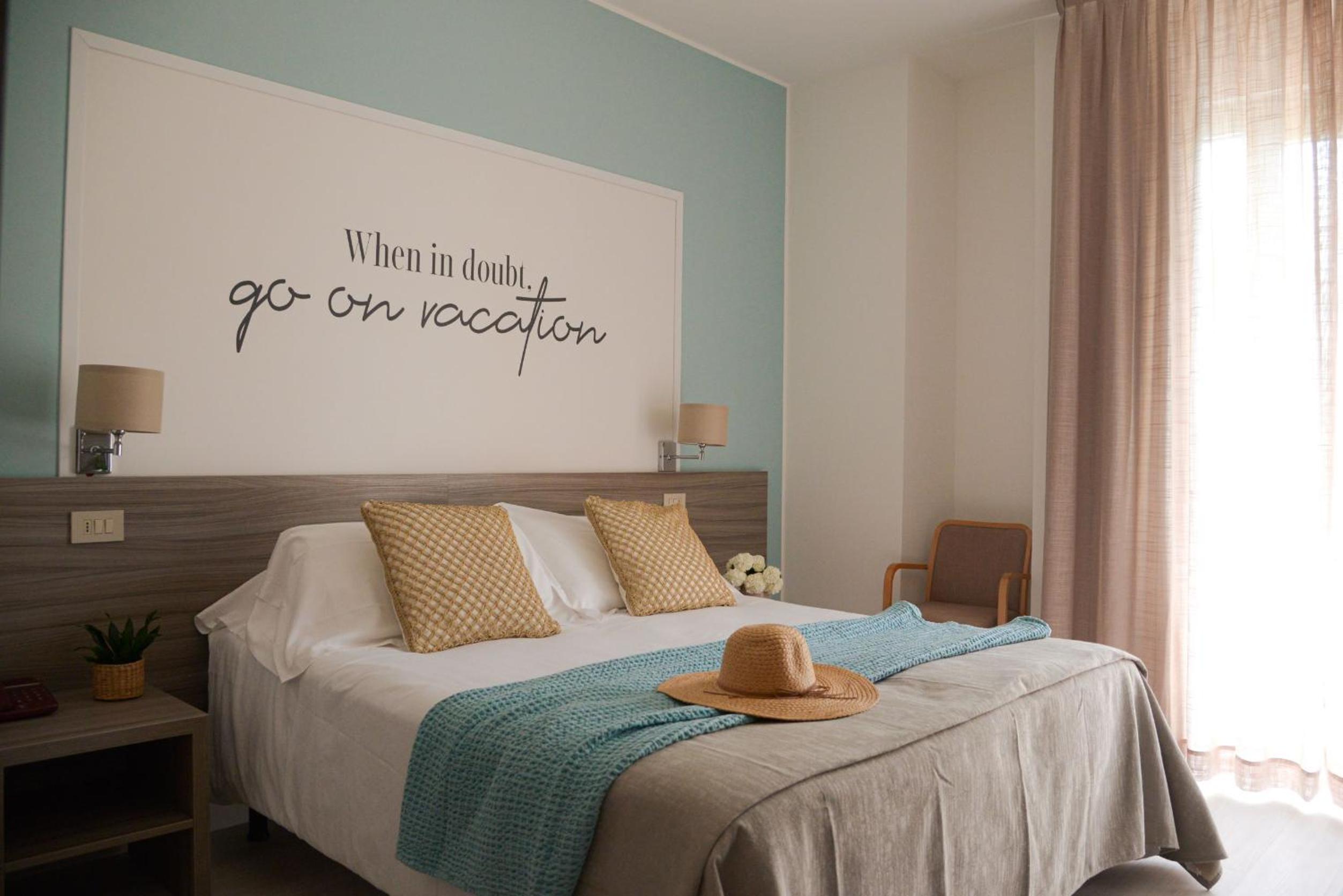 Double or Twin Room with City View photo 3
