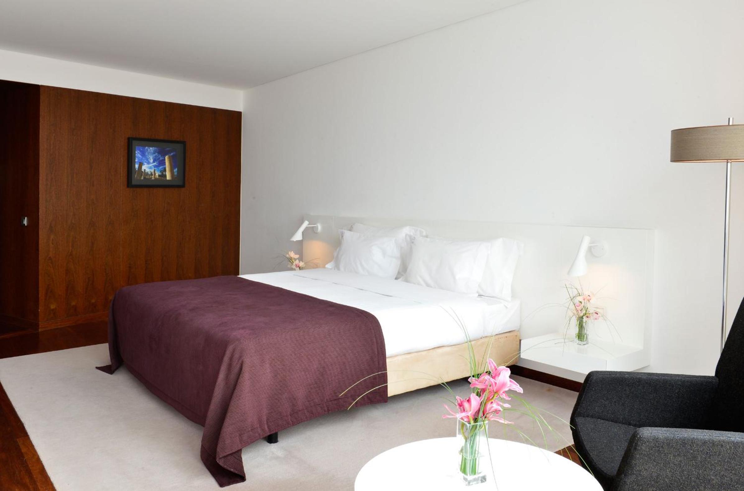 Classic Double or Twin Room - Photo 8