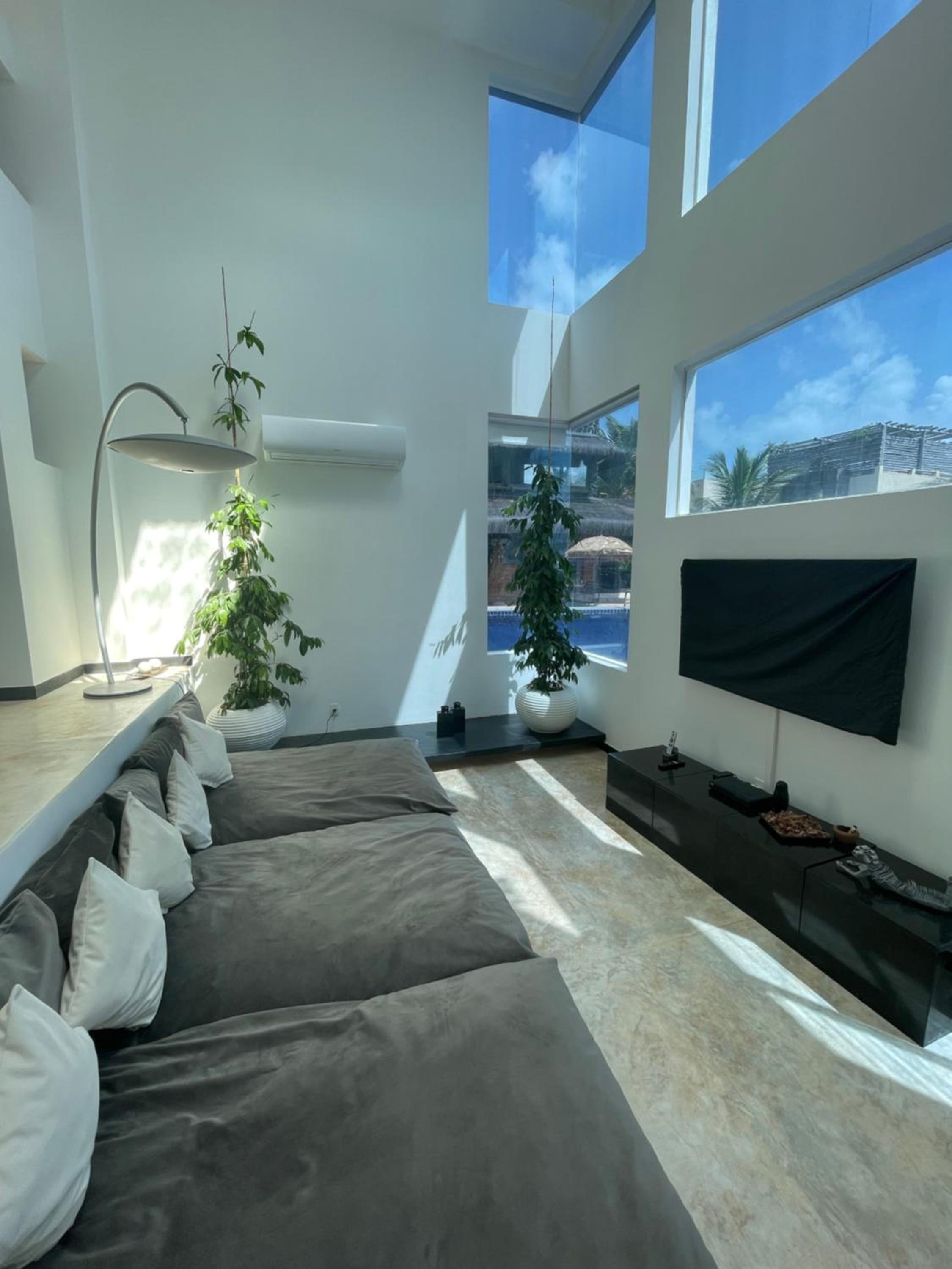 Villa with Sea View - Photo 8
