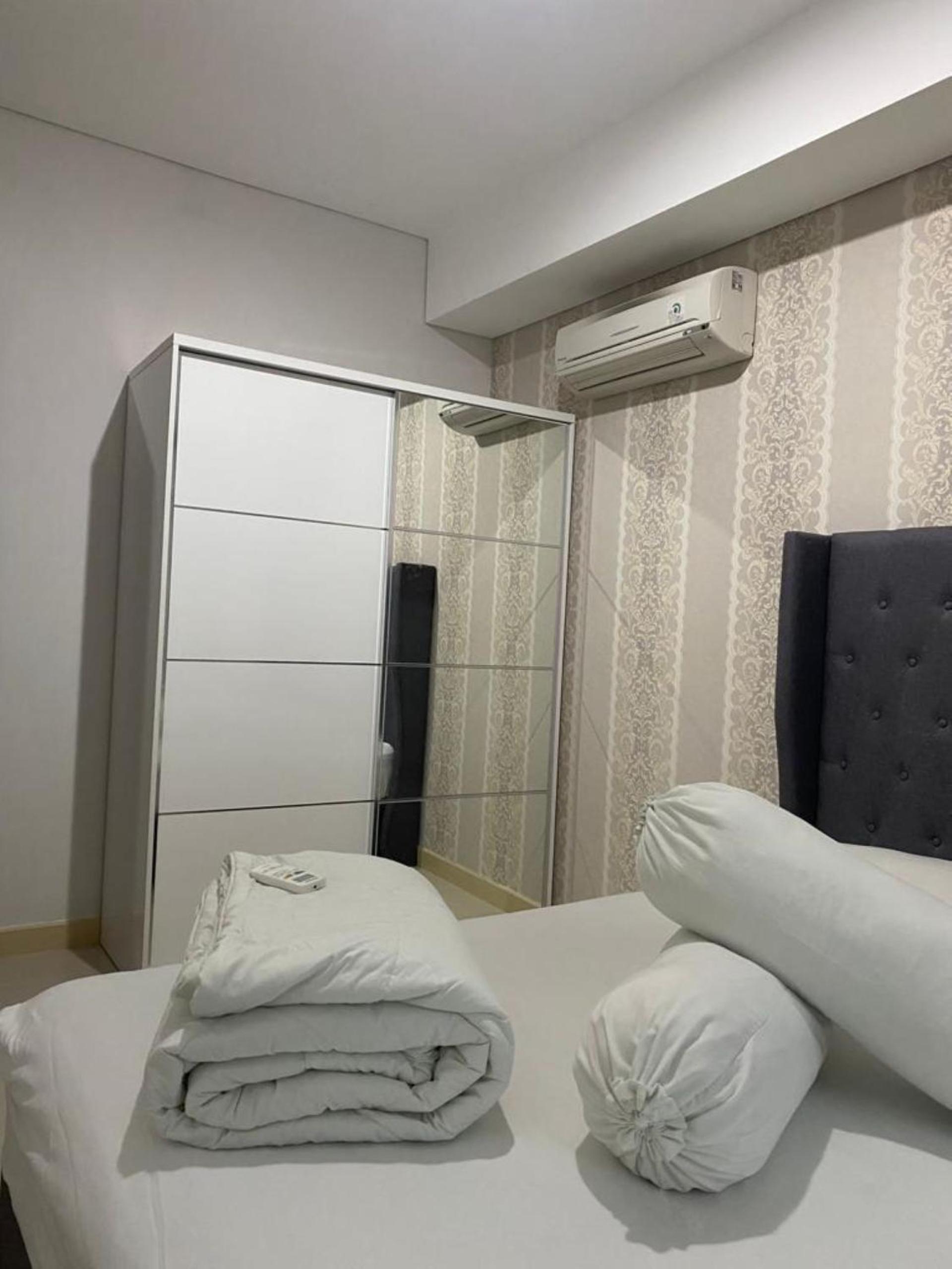 Deluxe King Room - Photo 7