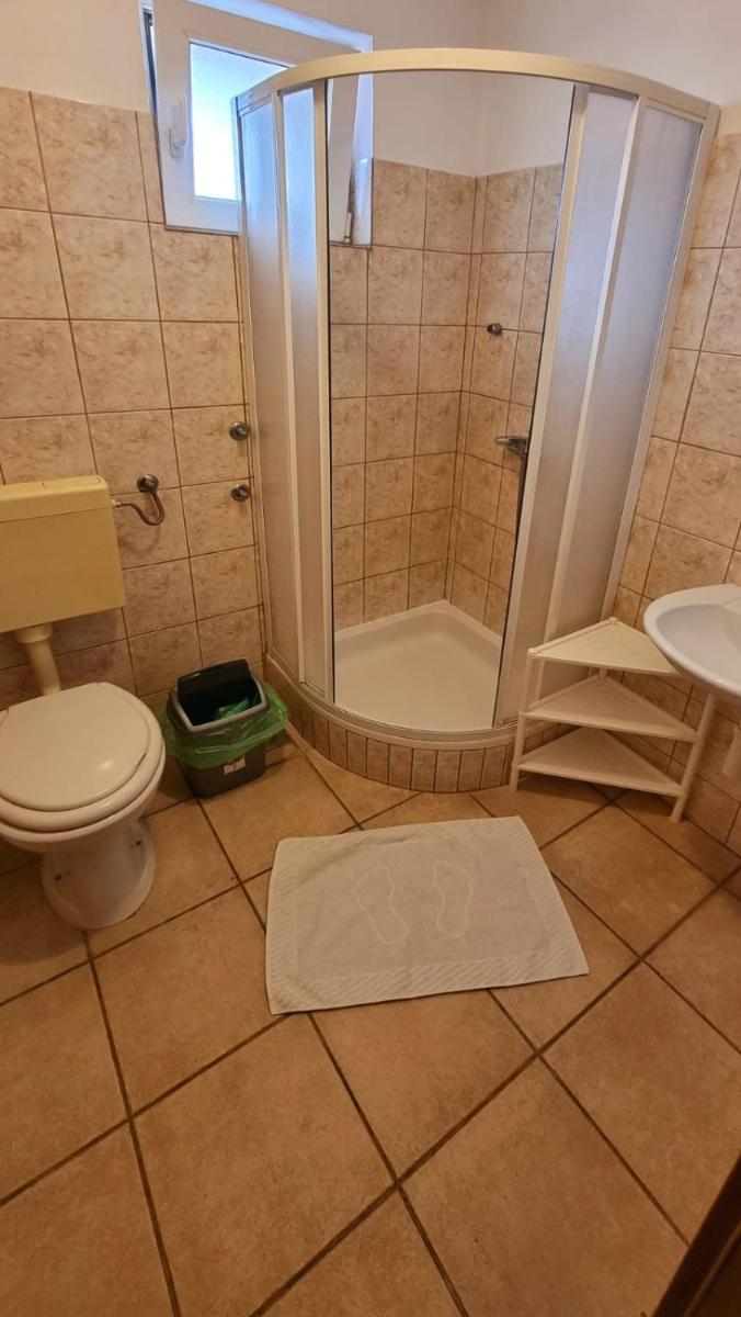 One-Bedroom Apartment (3 Adults) photo 1