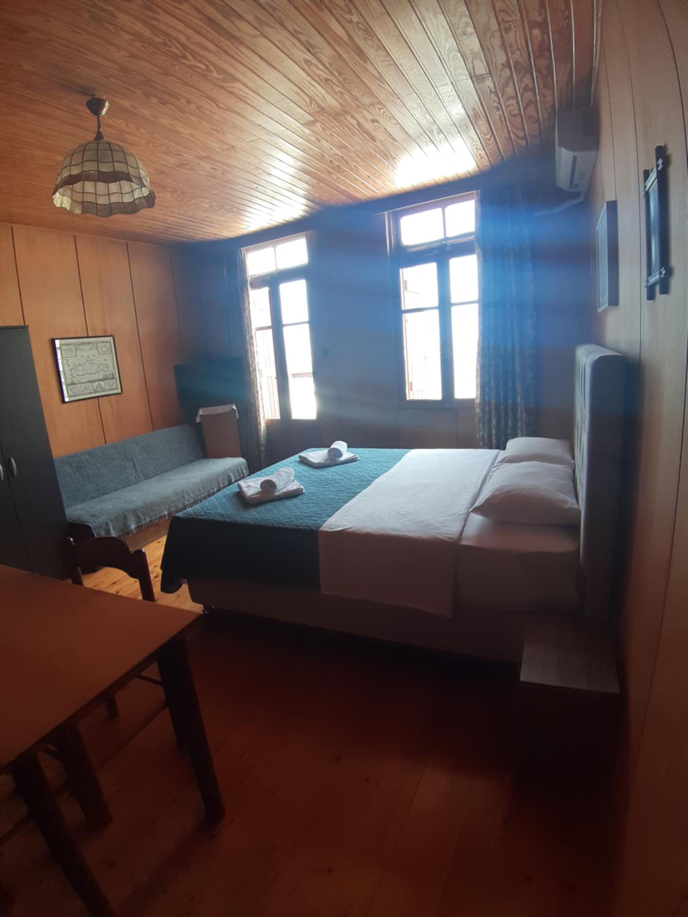 Studio with Balcony and Sea View - Photo 4