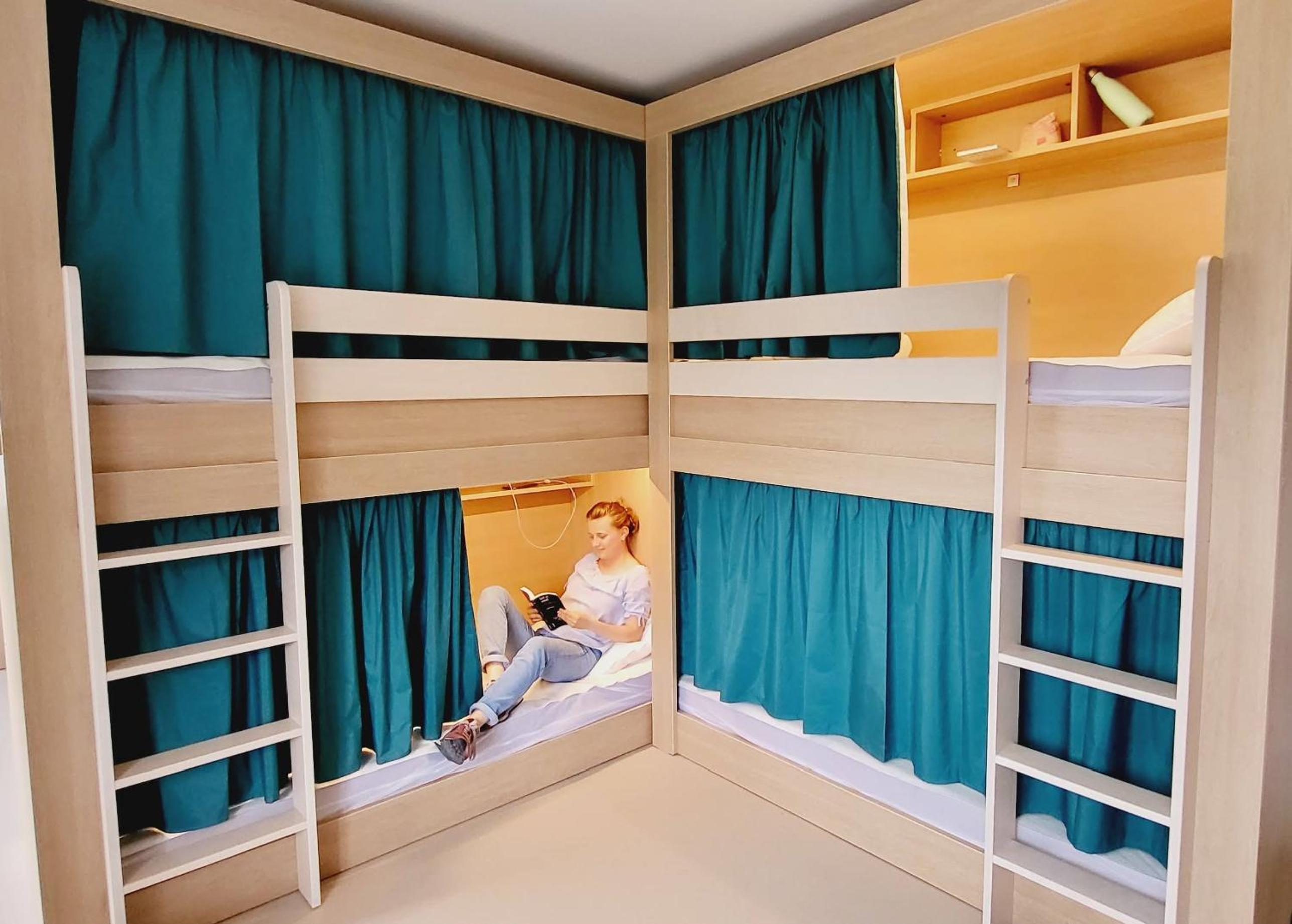 10-Bed Mixed Dormitory Room