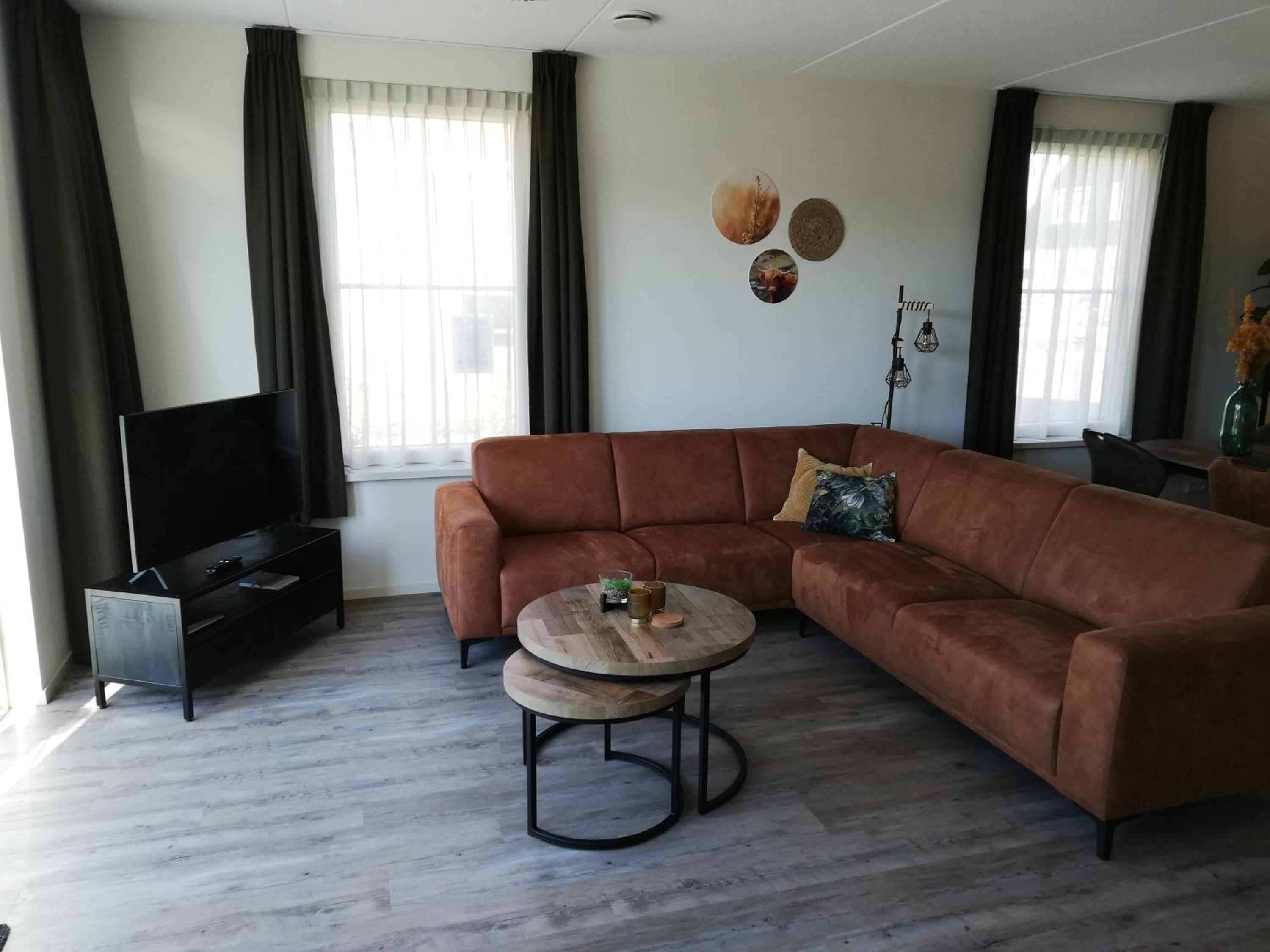Three-Bedroom Apartment photo 1