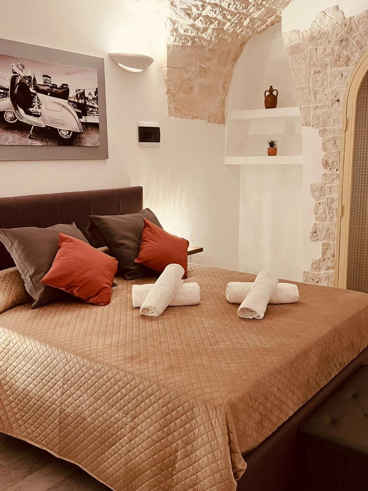 Quadruple Room with Private Bathroom - Photo 15
