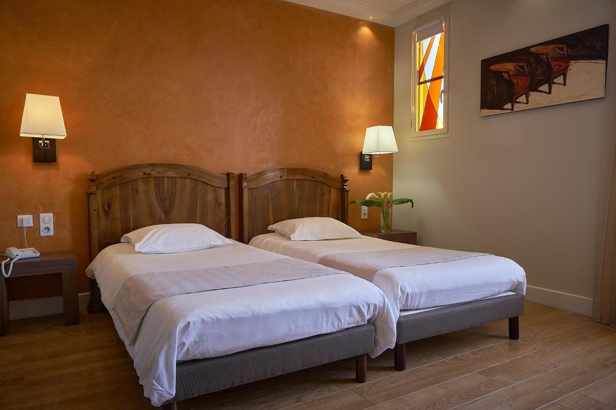 Standard Twin Room