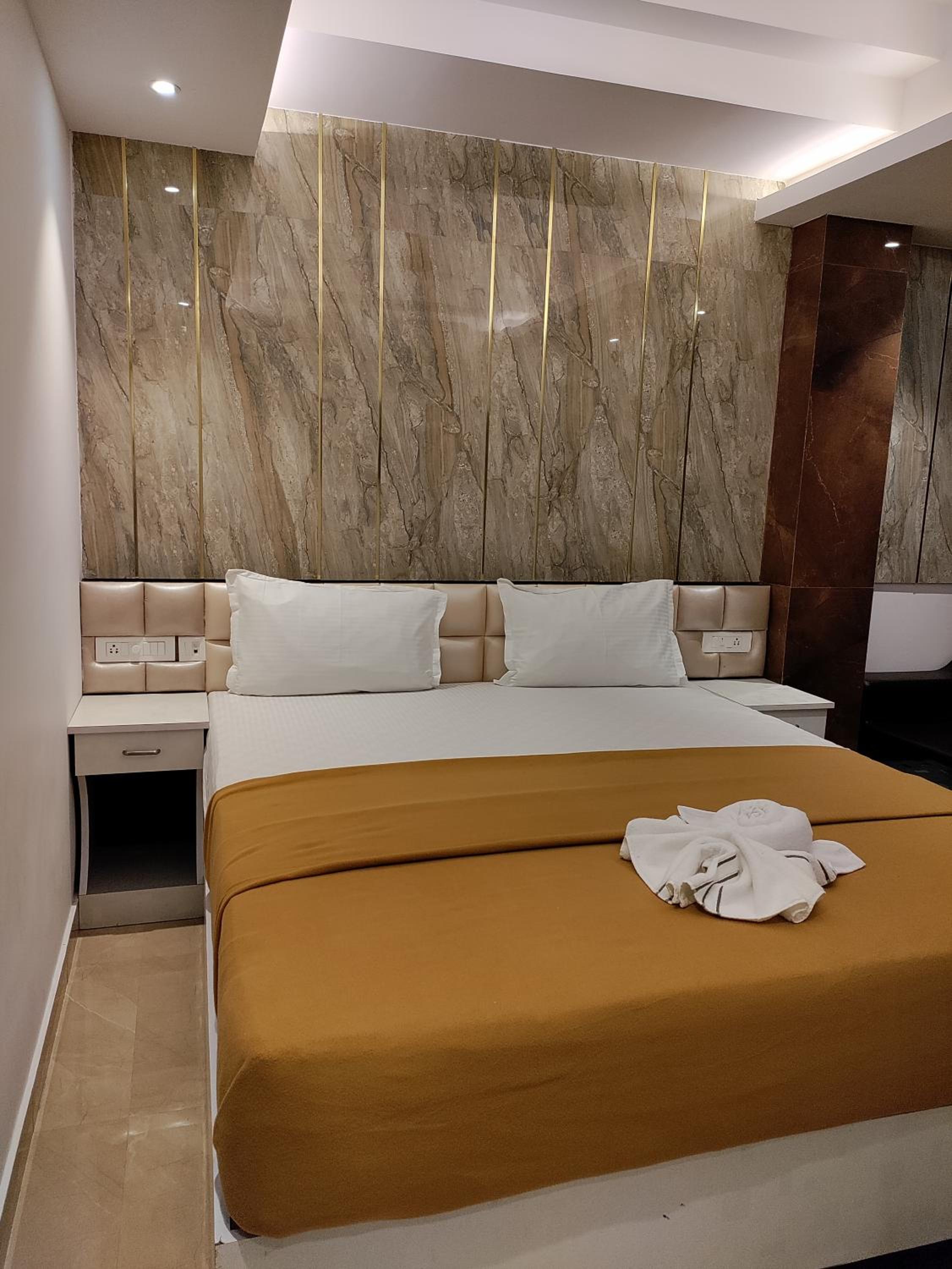 Deluxe Double Room photo 3