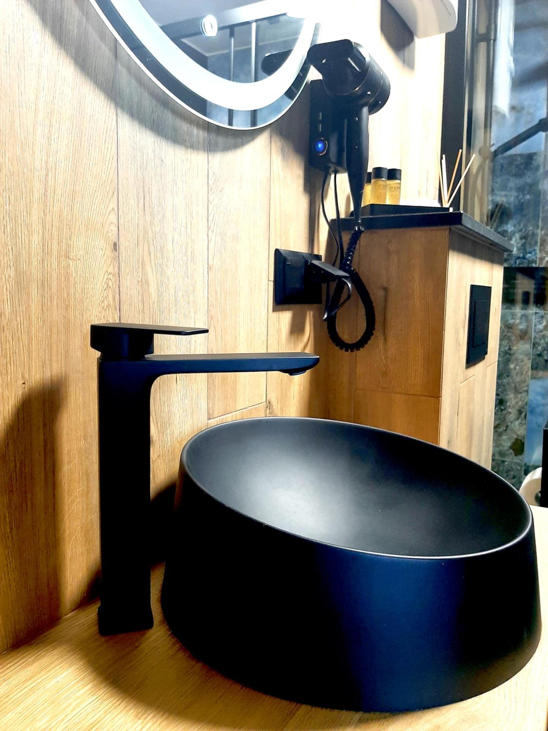 Two-Bedroom Chalet - Photo 3