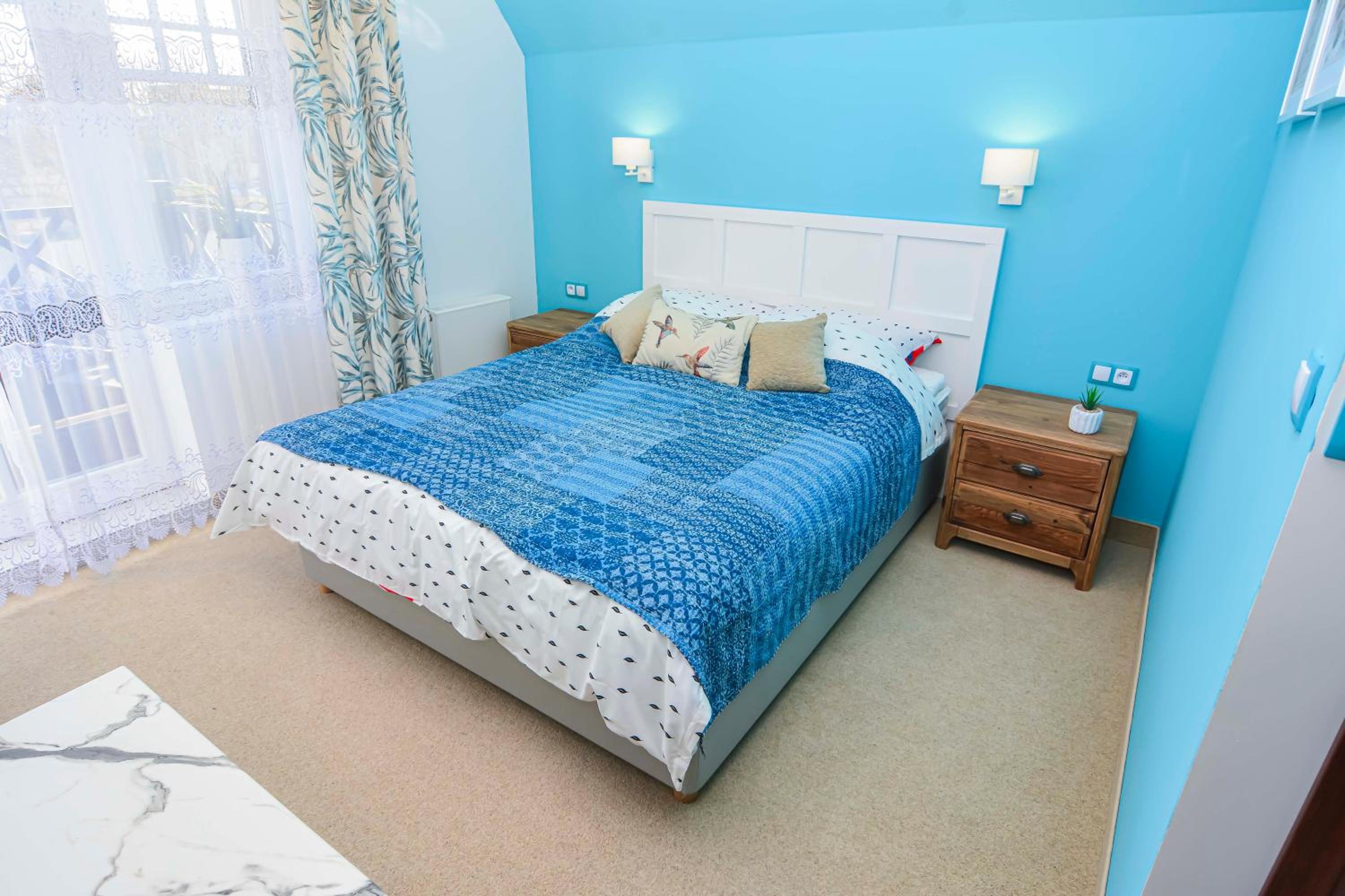 Double Room with Balcony (2 Adults + 1 Child) - Photo 4