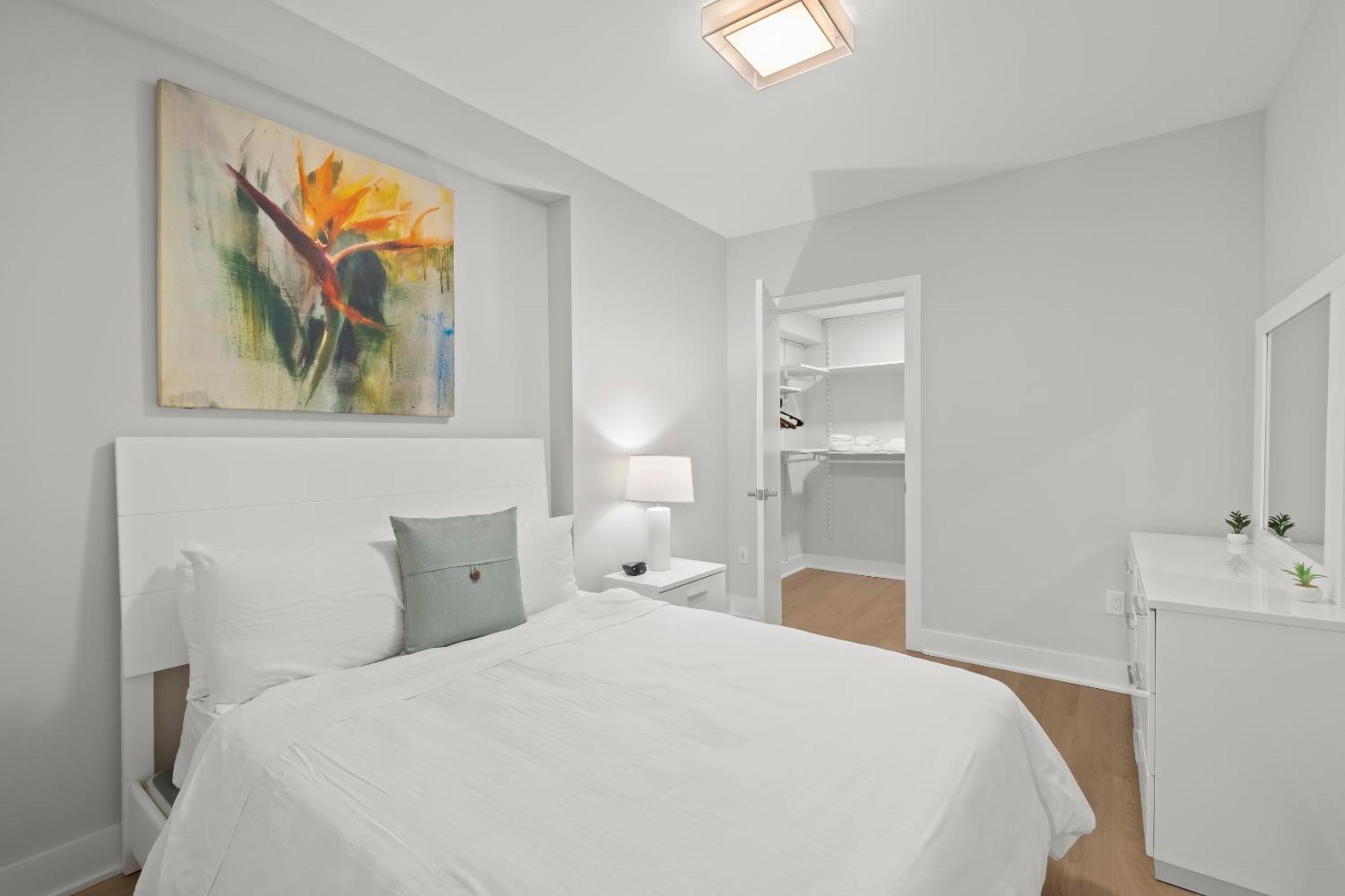 Deluxe Two Bedroom Apartment With Balcony photo 2