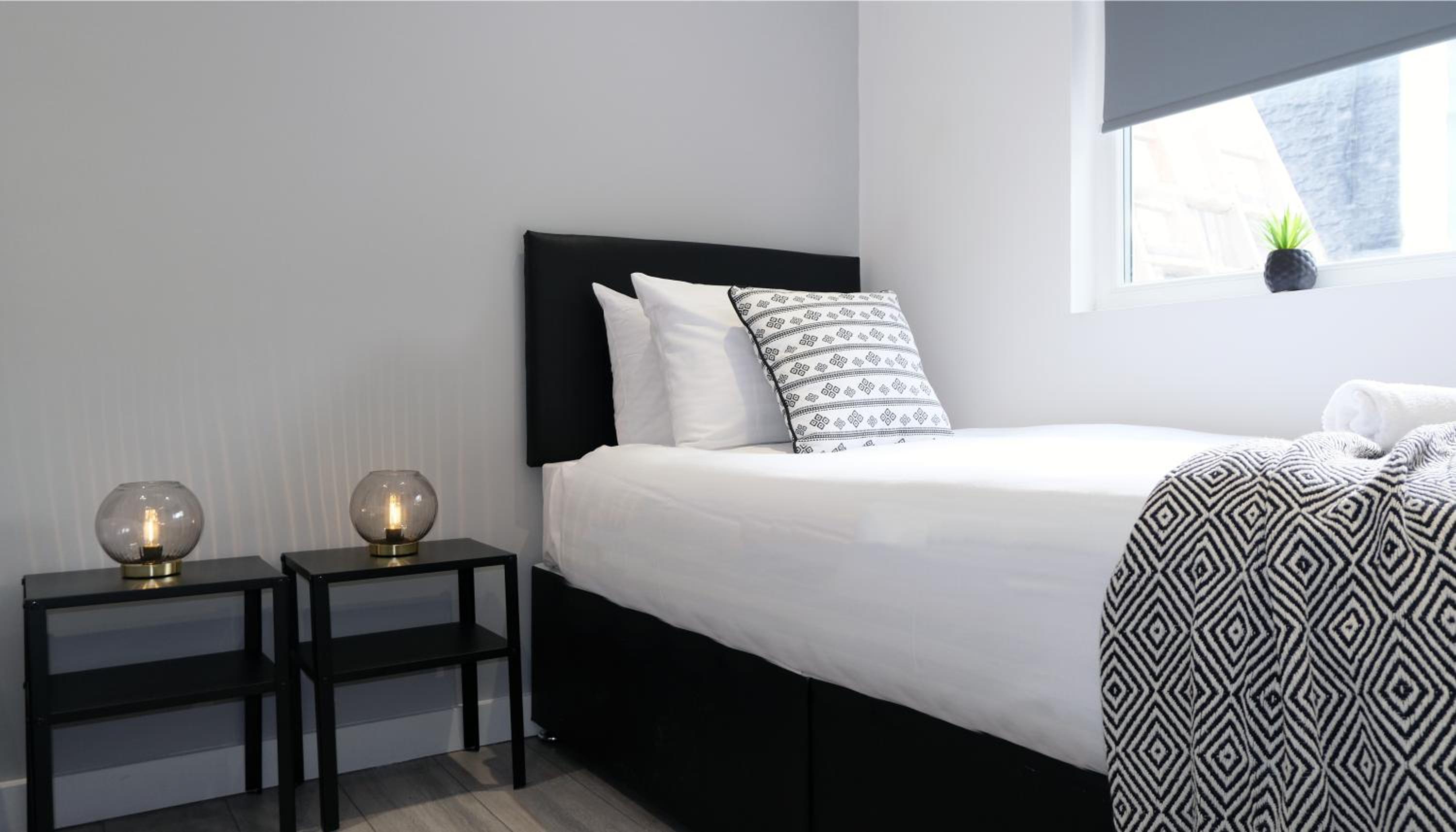 Twin Room with Private Bathroom