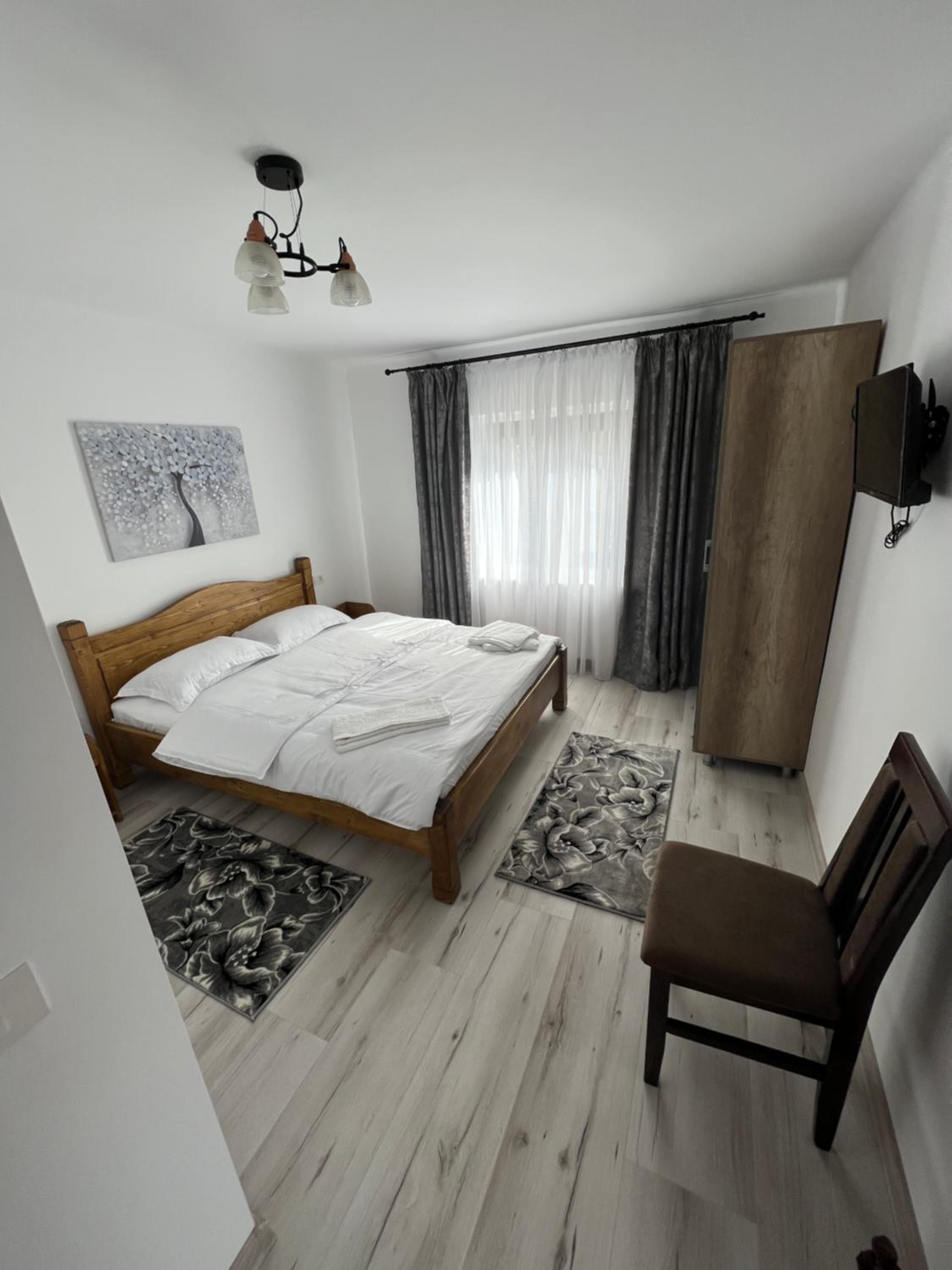 Double Room with Private Bathroom - Photo 1