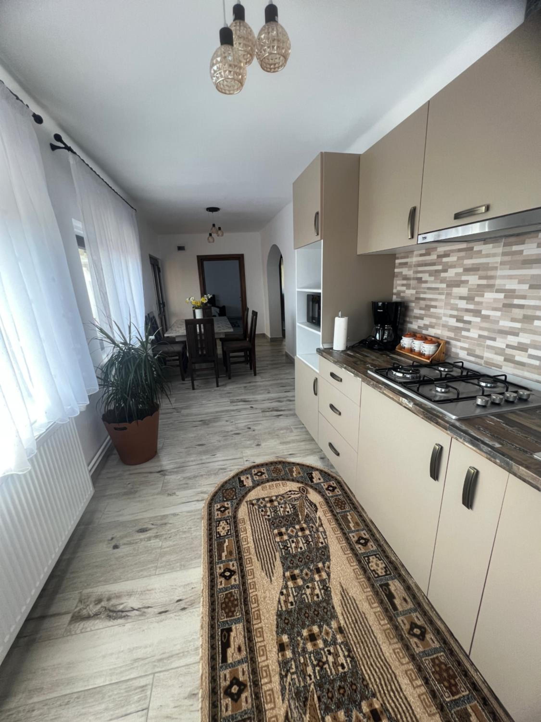 Double Room with Private Bathroom - Photo 8