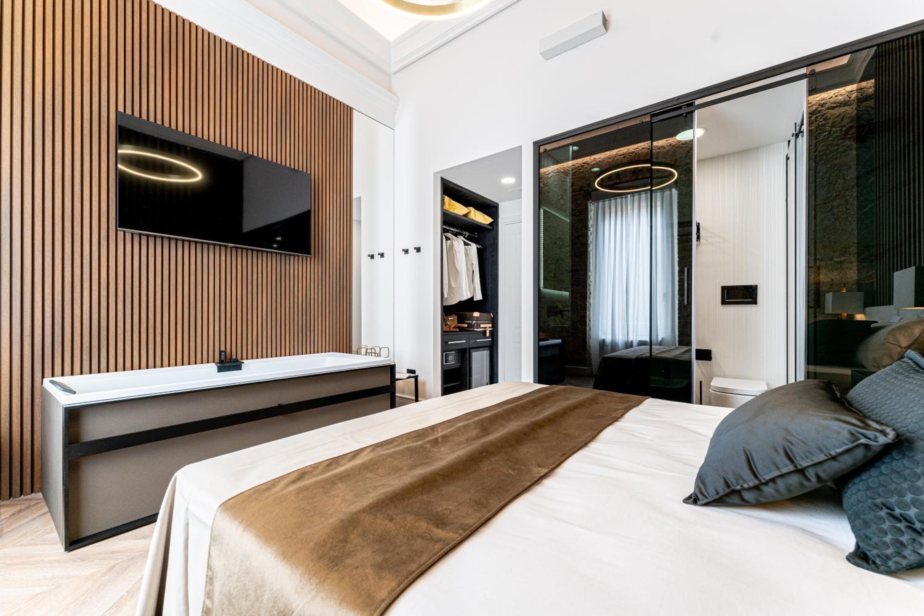 Deluxe Double Room with Sea View photo 2