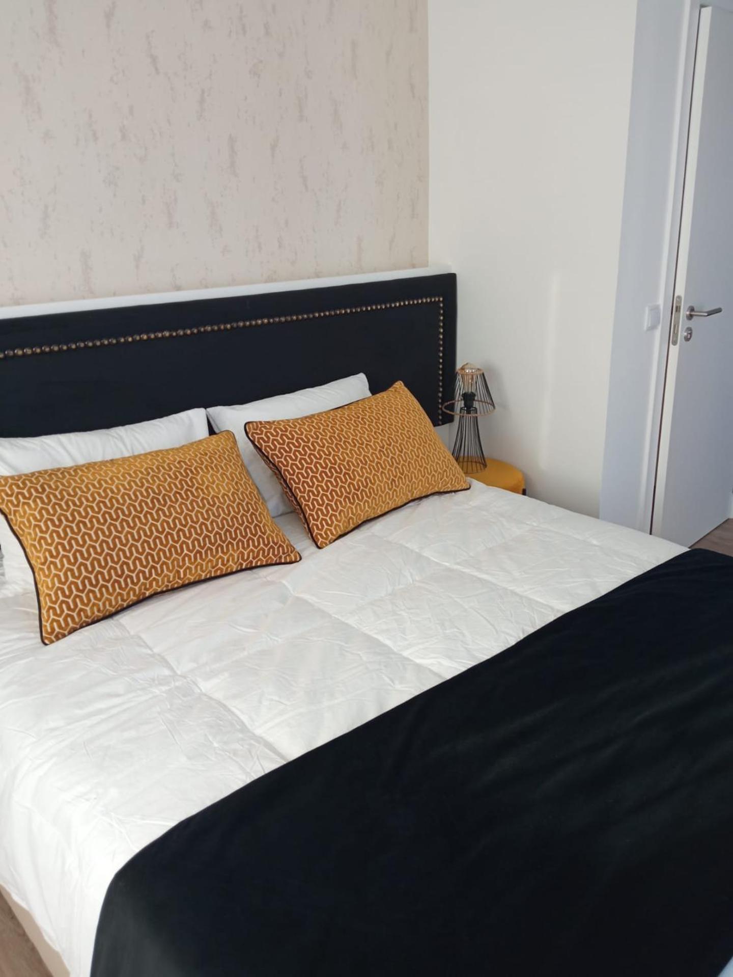 Deluxe Double or Twin Room with City View - Photo 1