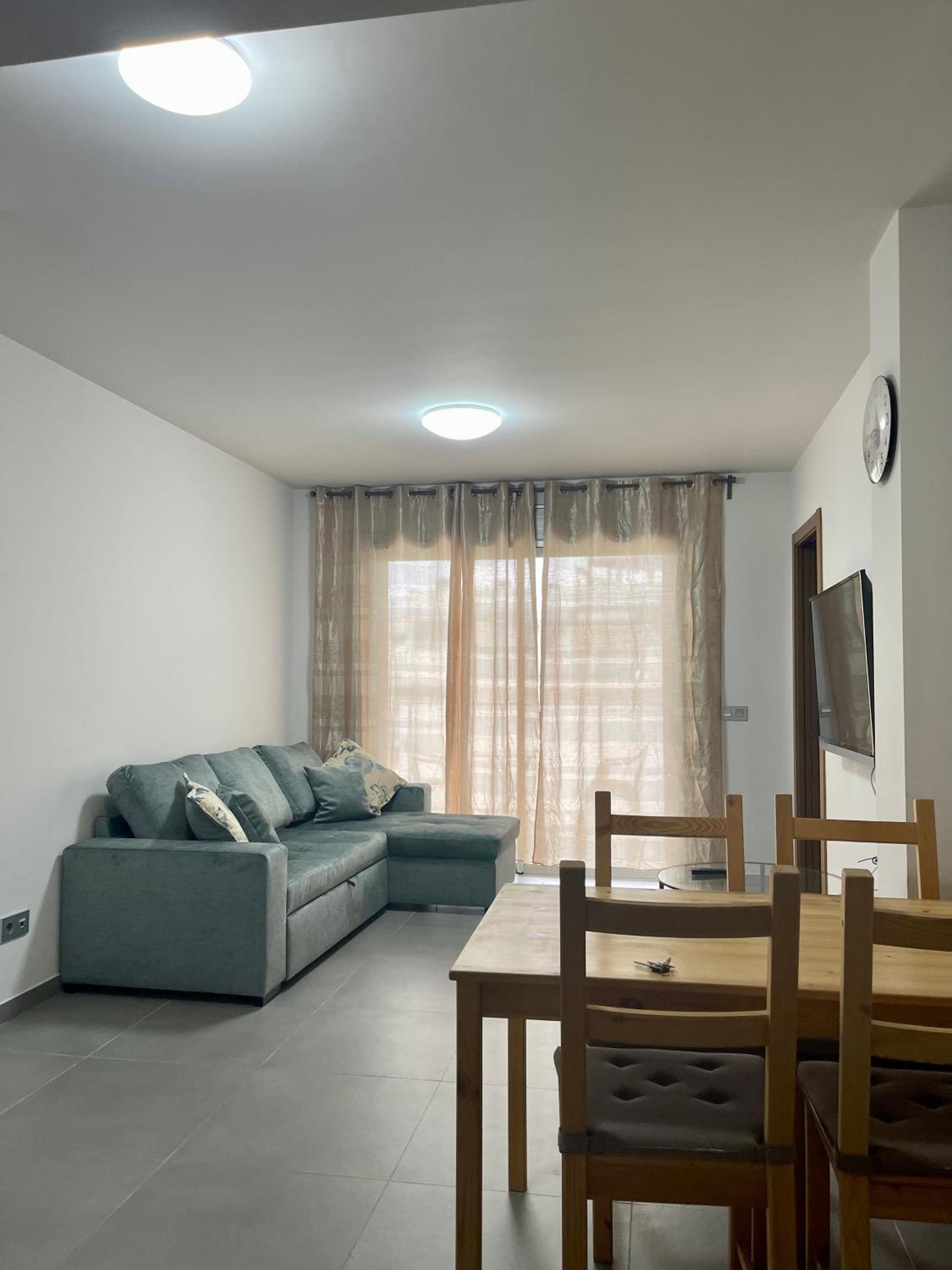 One-Bedroom Apartment photo 3