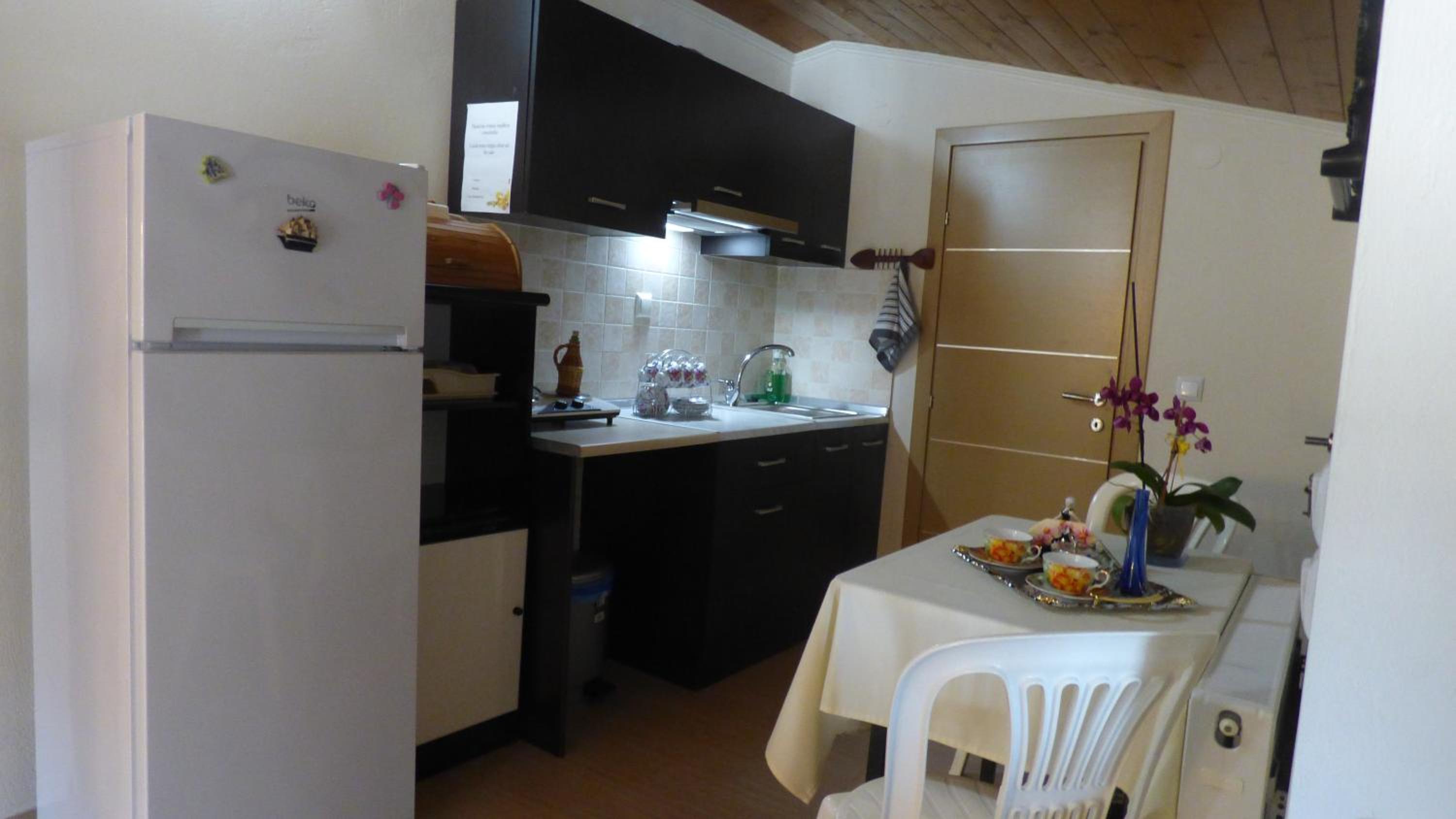 Two-Bedroom Apartment - Photo 6