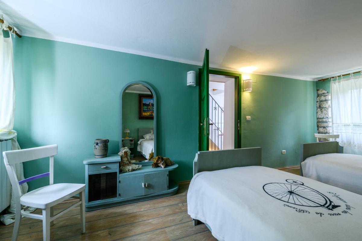 Two-Bedroom House photo 2