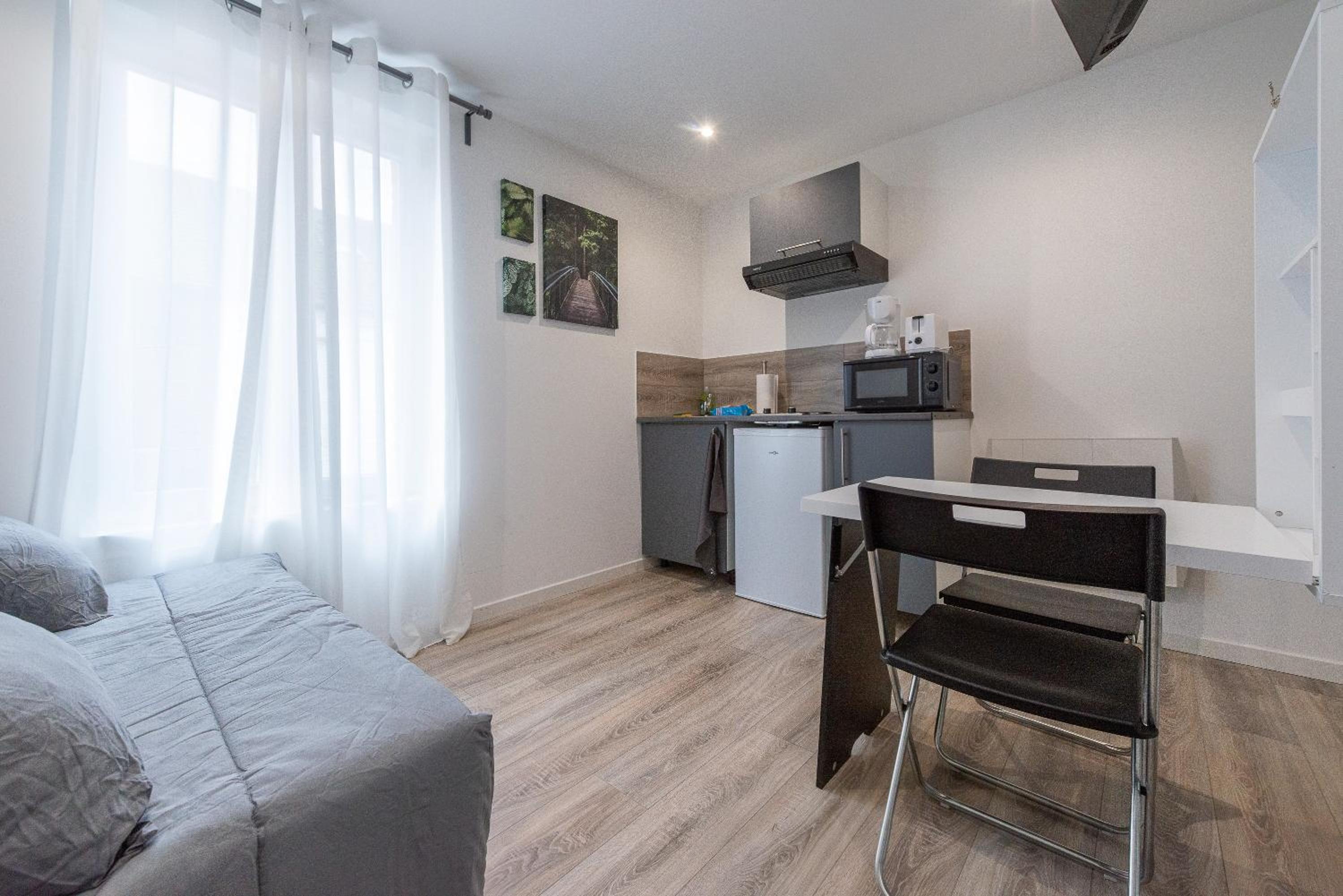 One-Bedroom Apartment