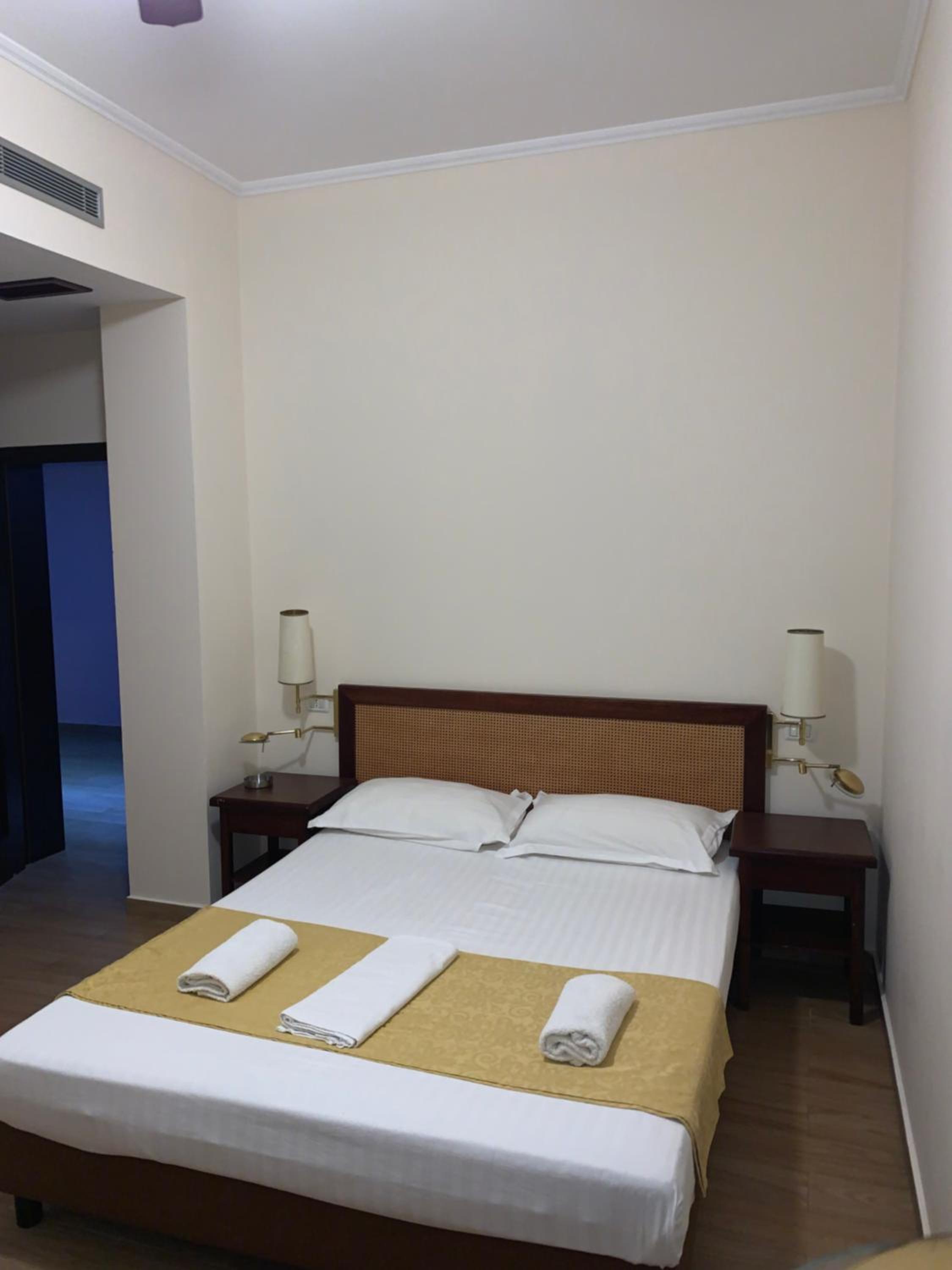 King Room With Pool View