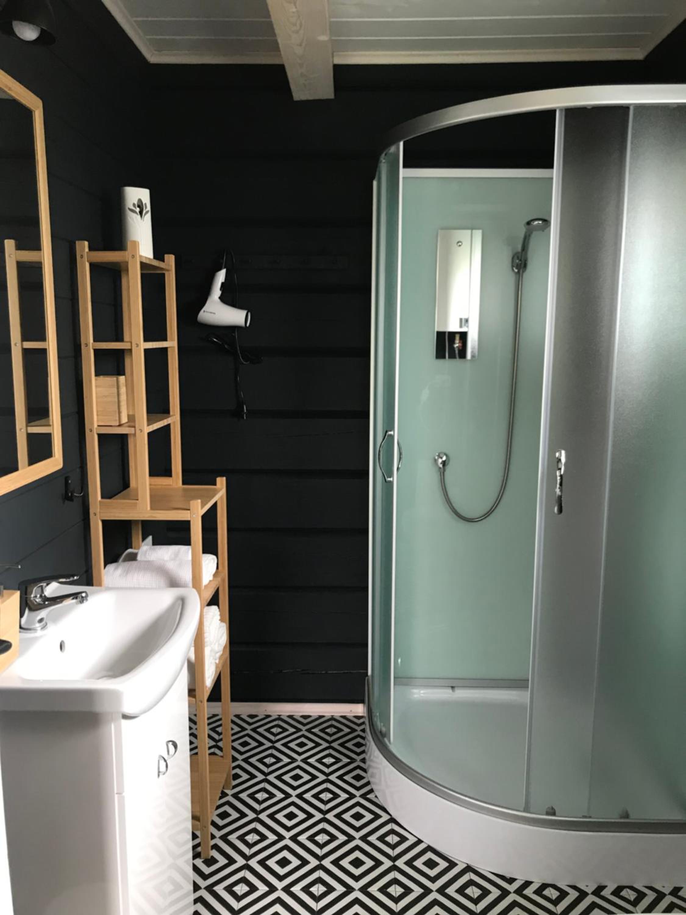 One-Bedroom House photo 2