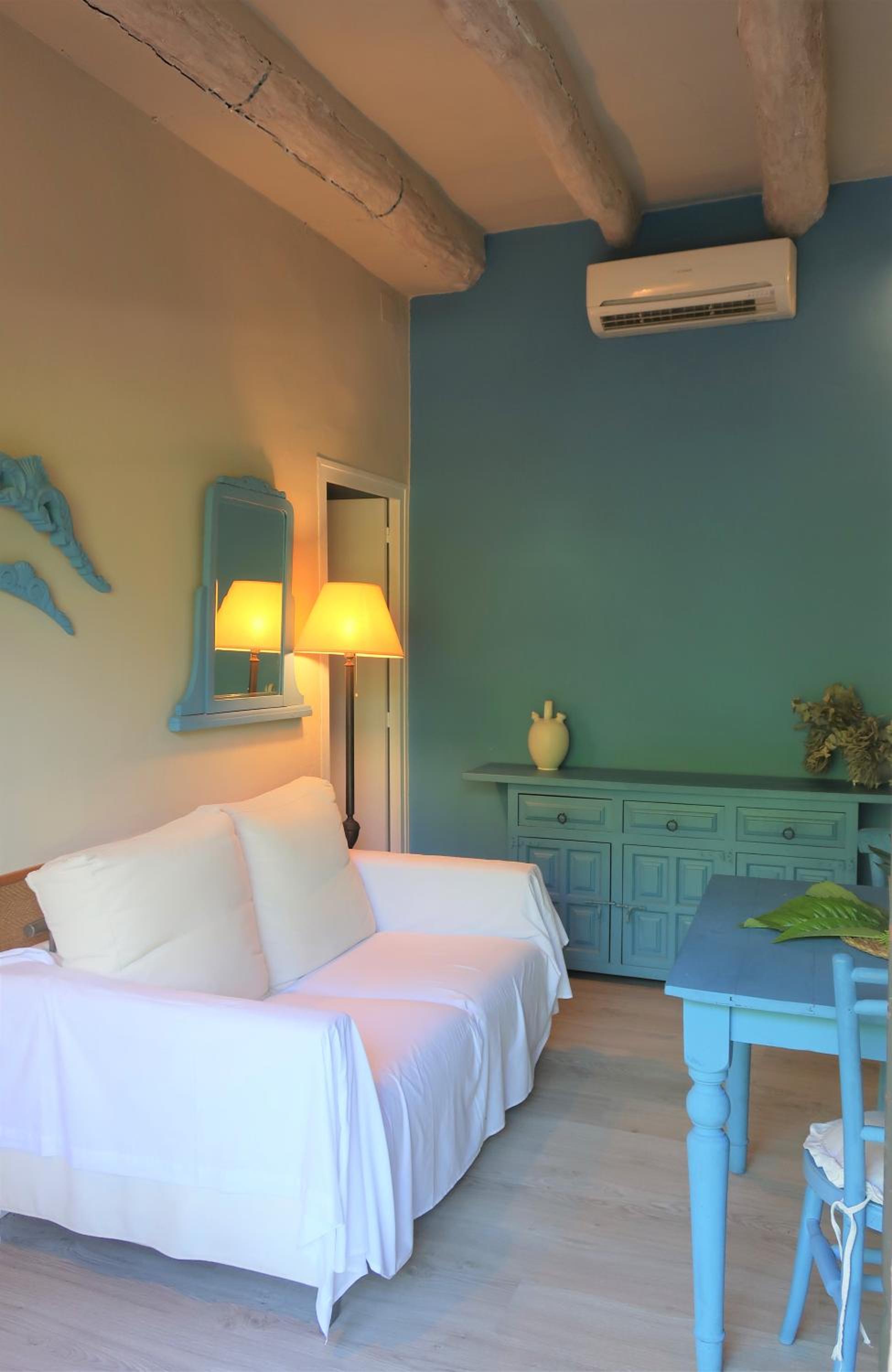 Two-Bedroom Apartment - Photo 16