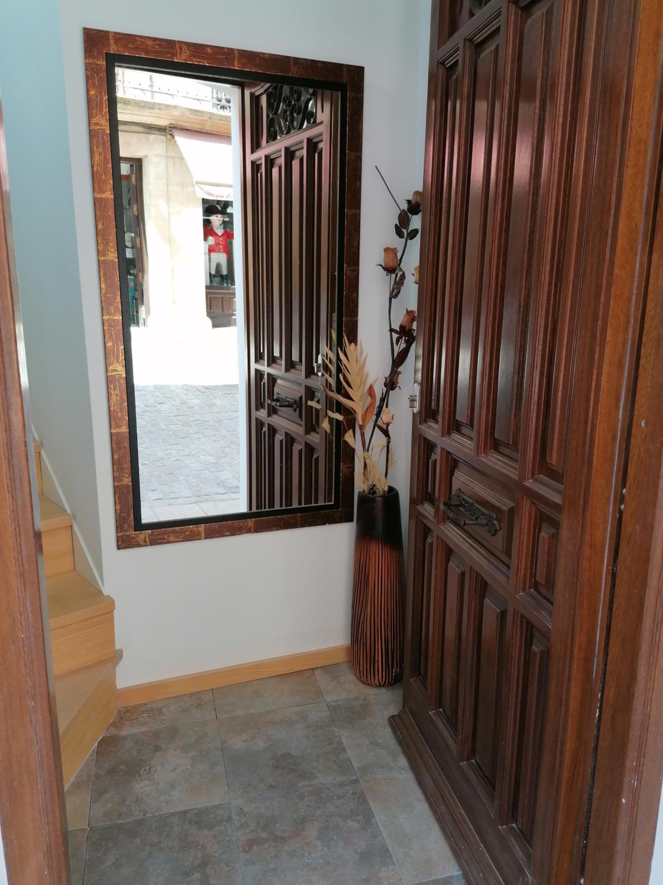 Double Room with Balcony - Photo 2