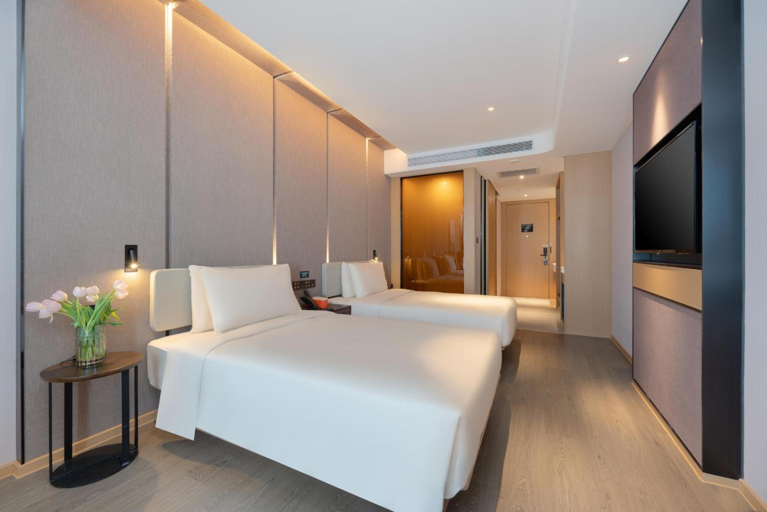Deluxe Twin Room photo 3