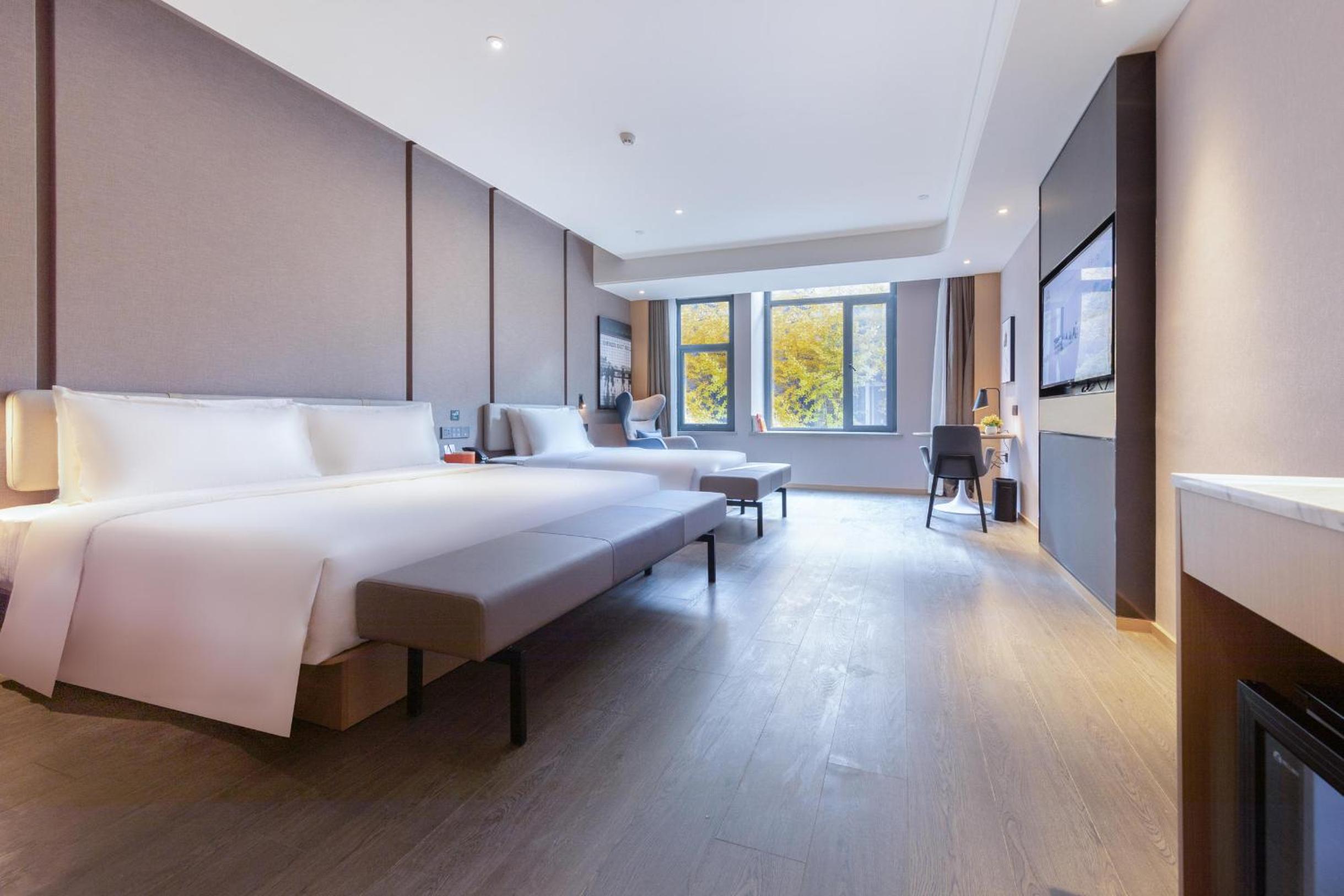 Deluxe Family Room
