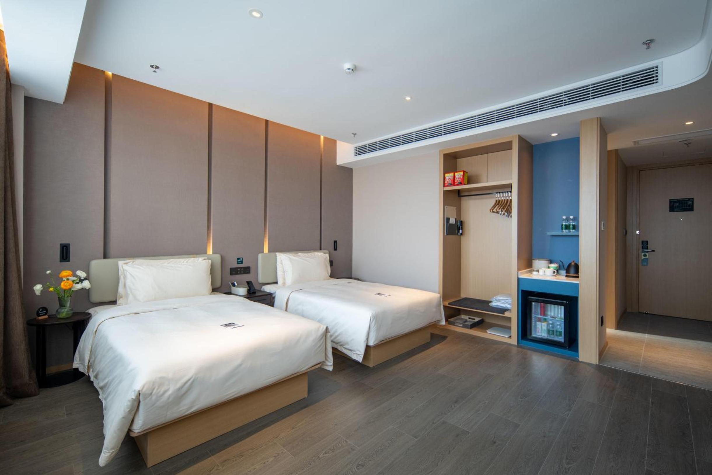 Deluxe Twin Room  photo 2