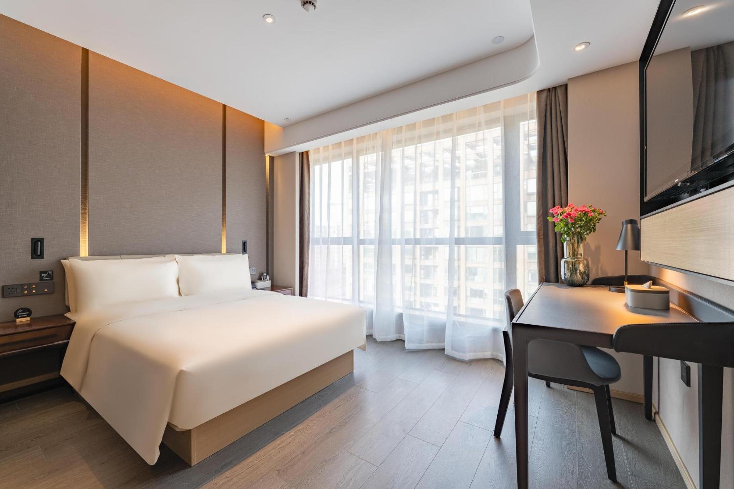 Elegant Double Room photo 1