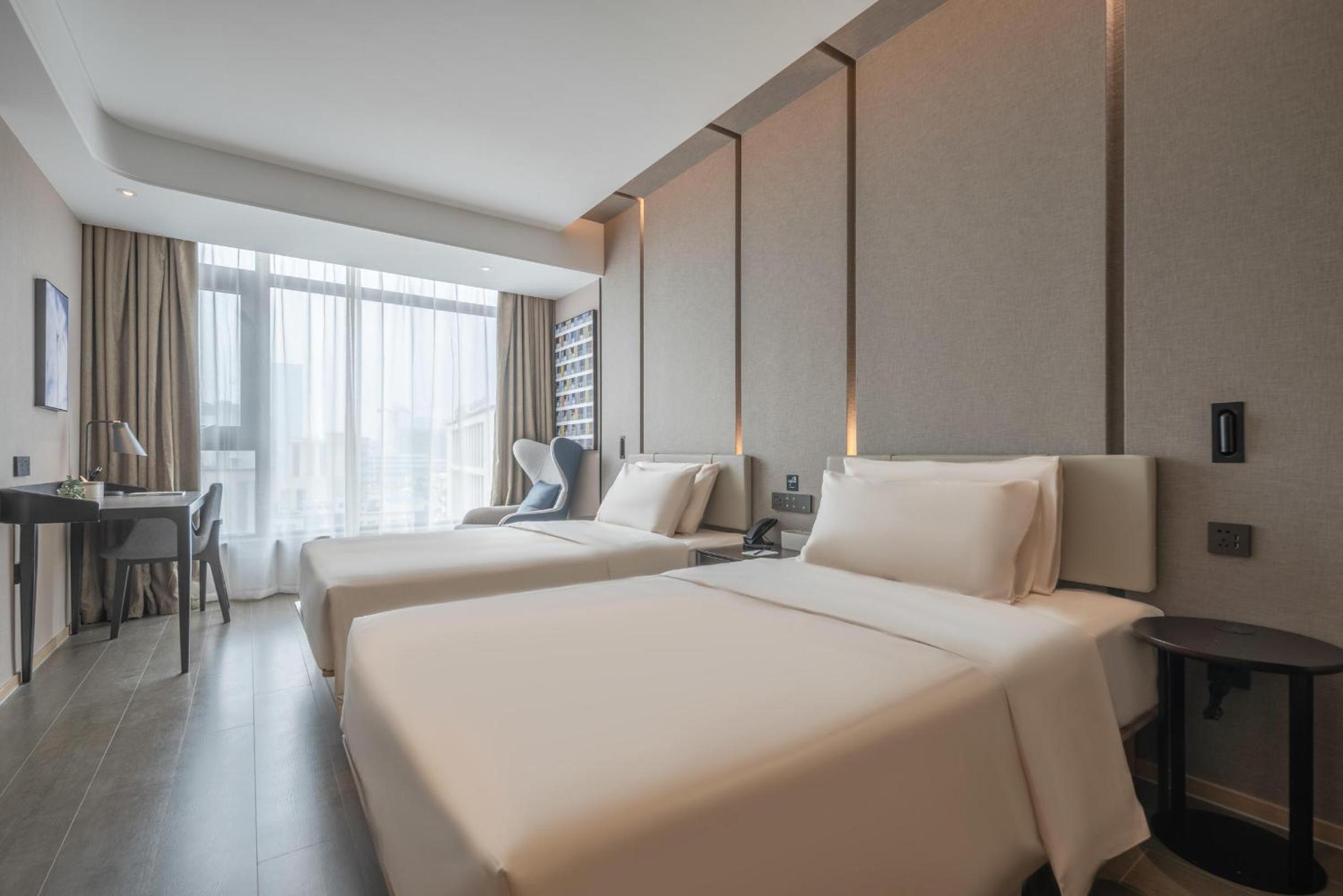 Deluxe Twin Room  photo 1