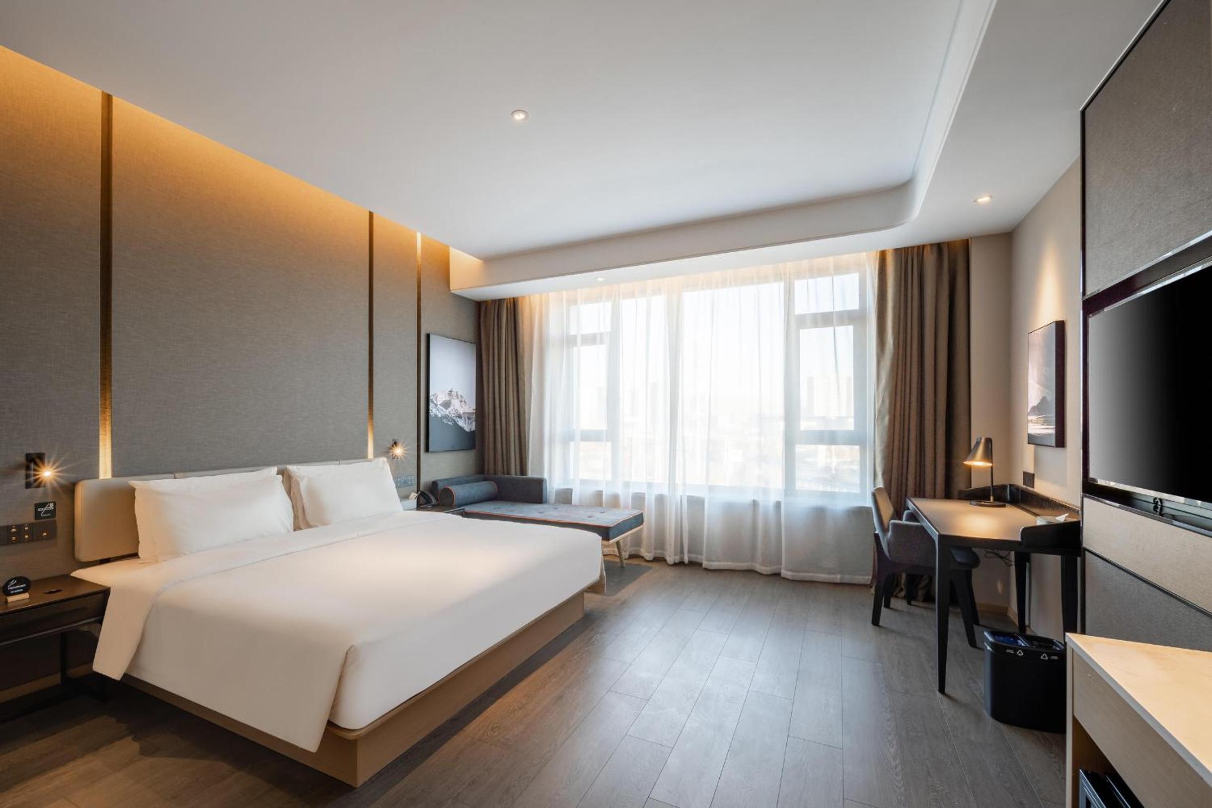 Elegant Double Room photo 2