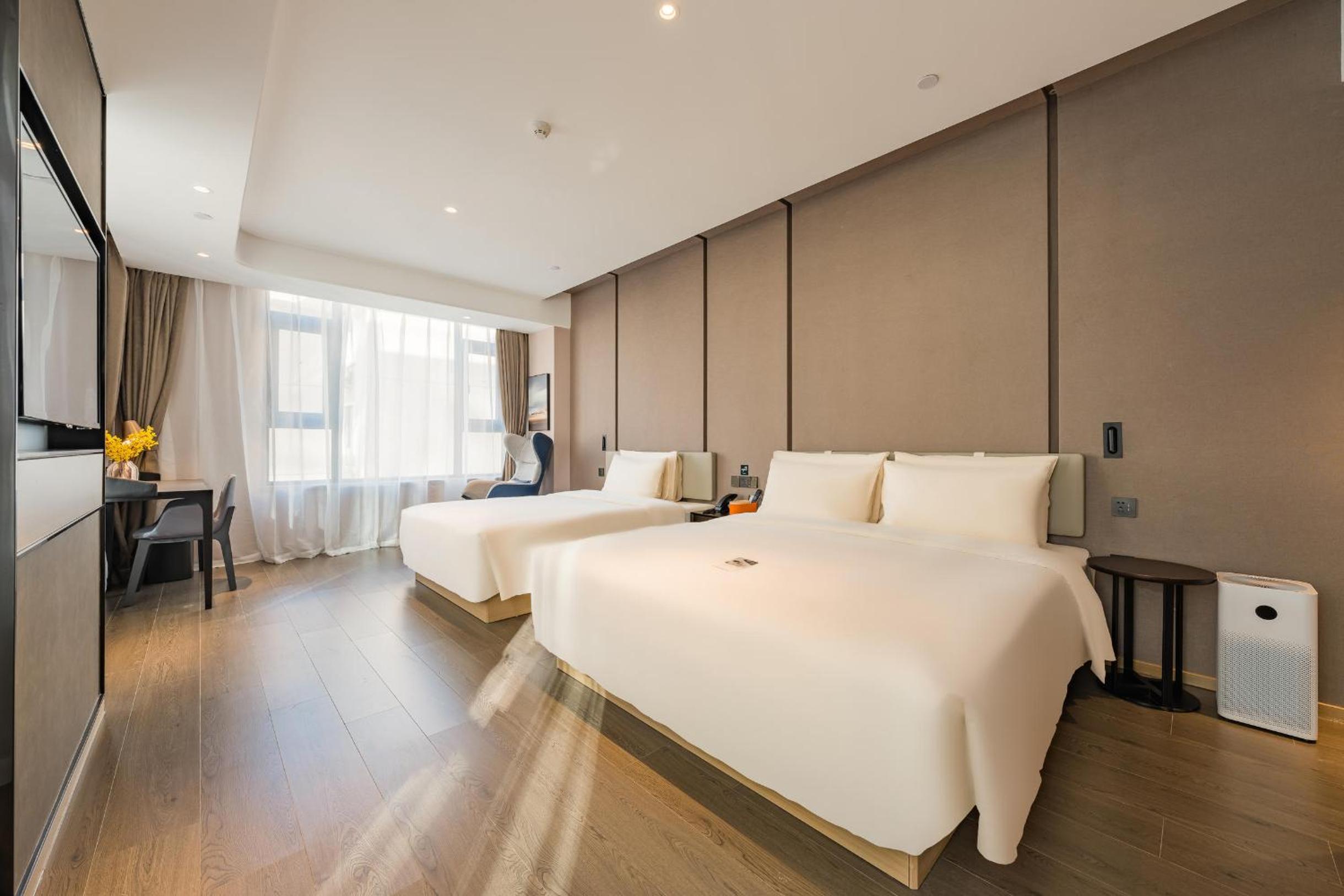 Deluxe Family Room