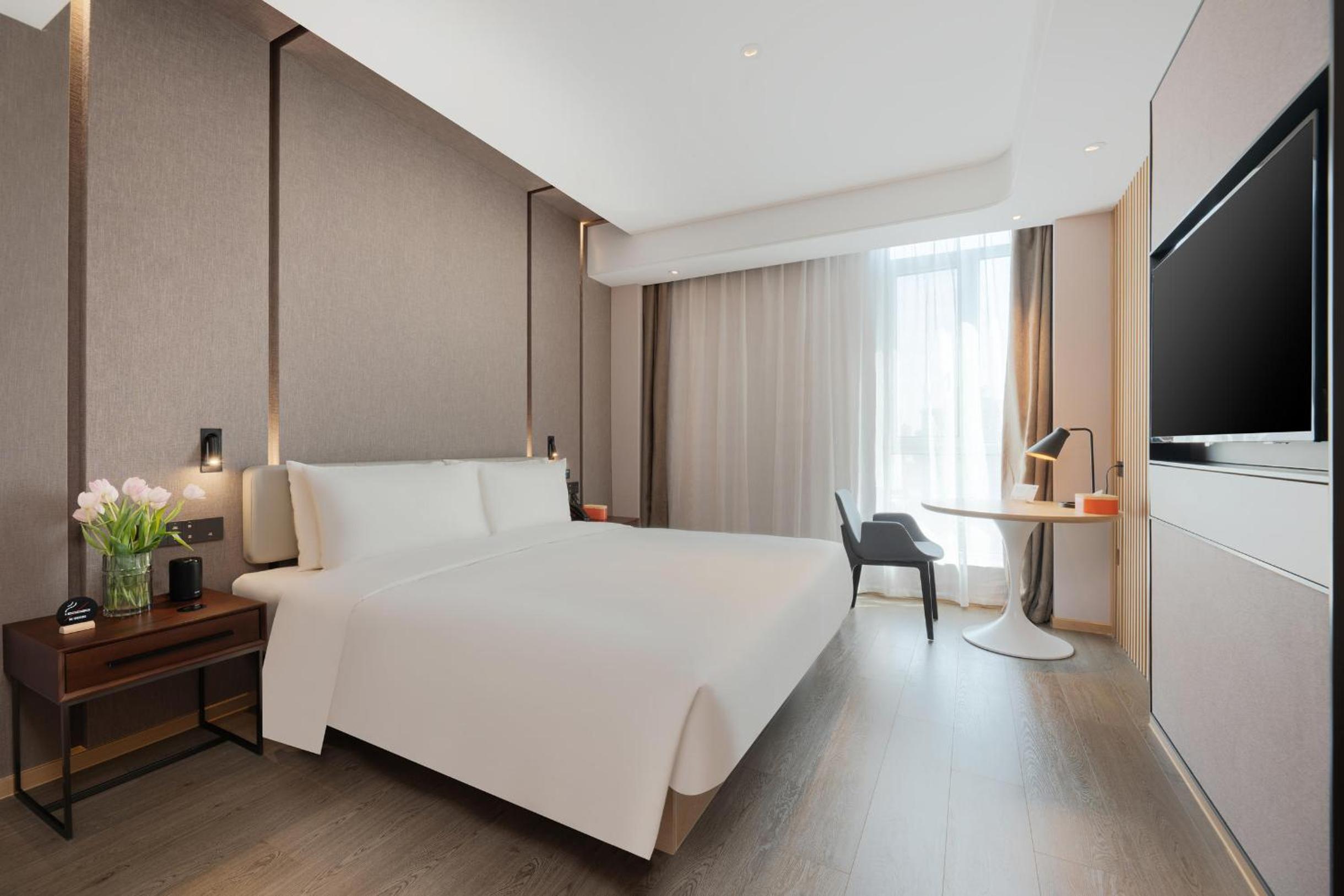 Deluxe Suite photo 2