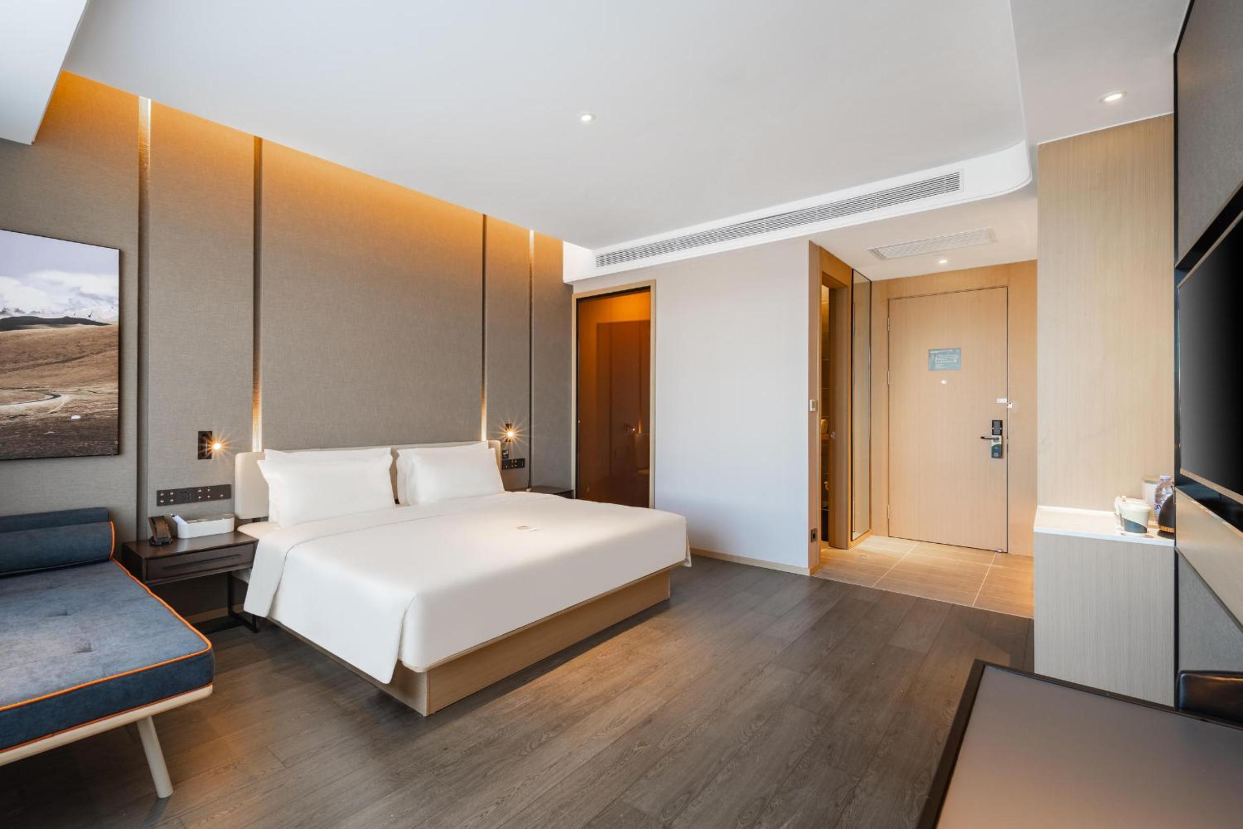 Elegant Double Room photo 1