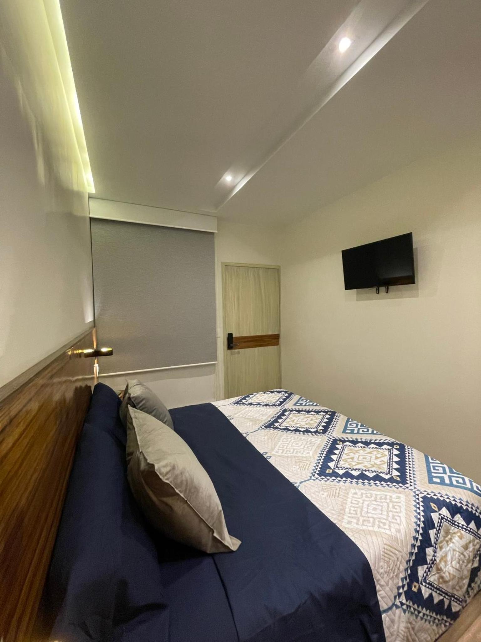 Deluxe Suite - Photo 14