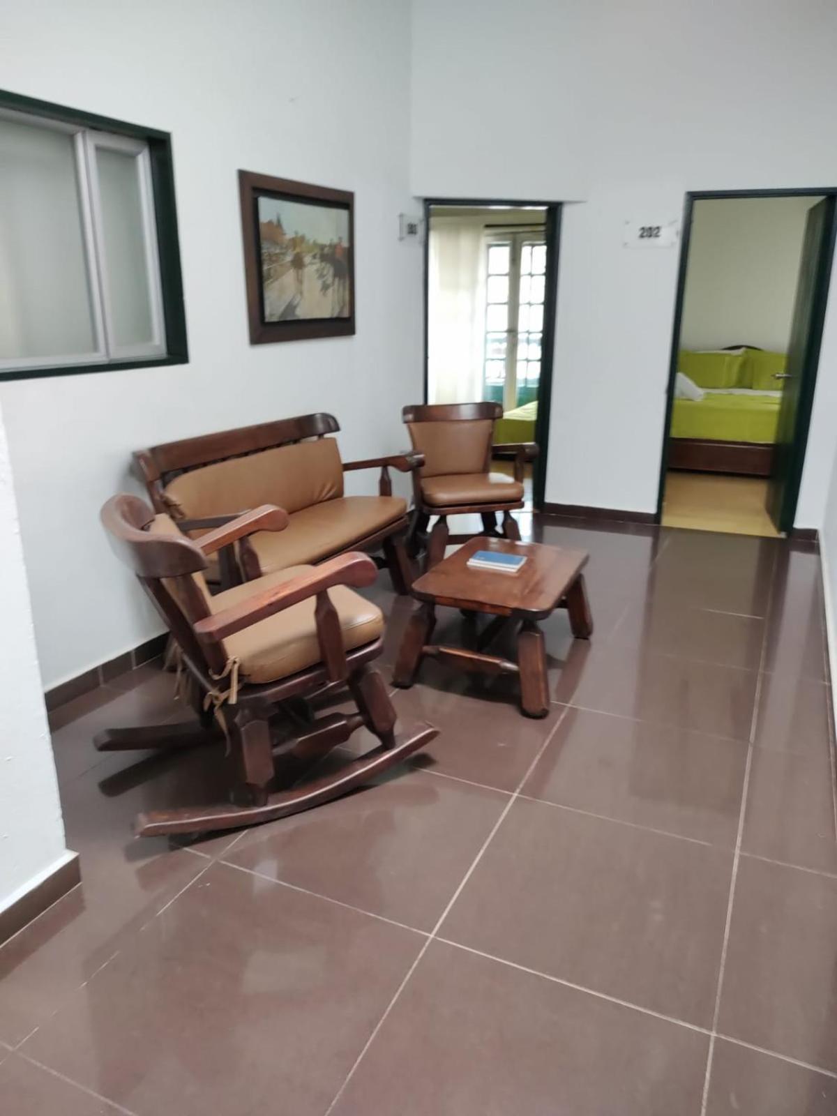 Studio with Spa Bath