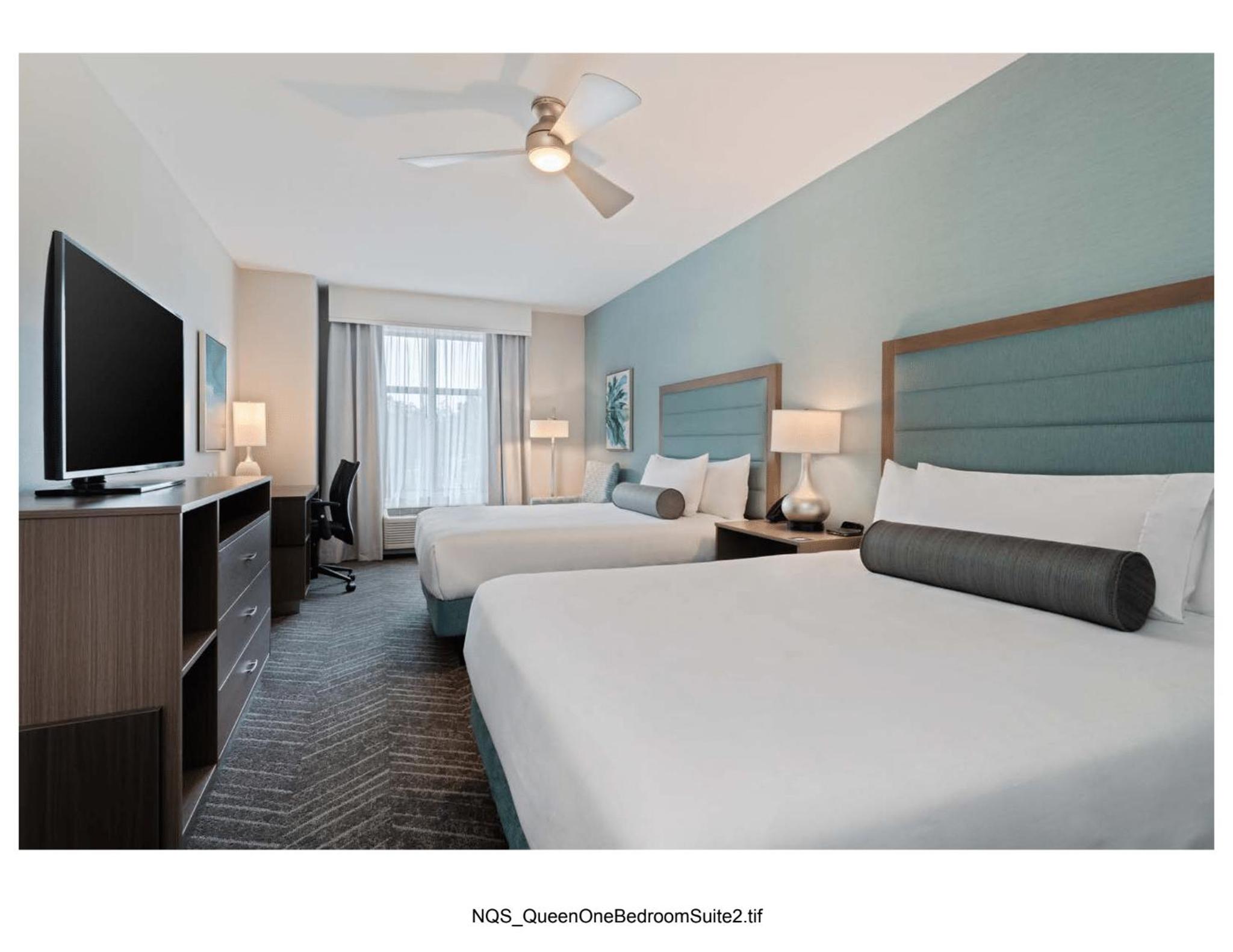 One-Bedroom Queen Suite with Two Queen Beds - Photo 6