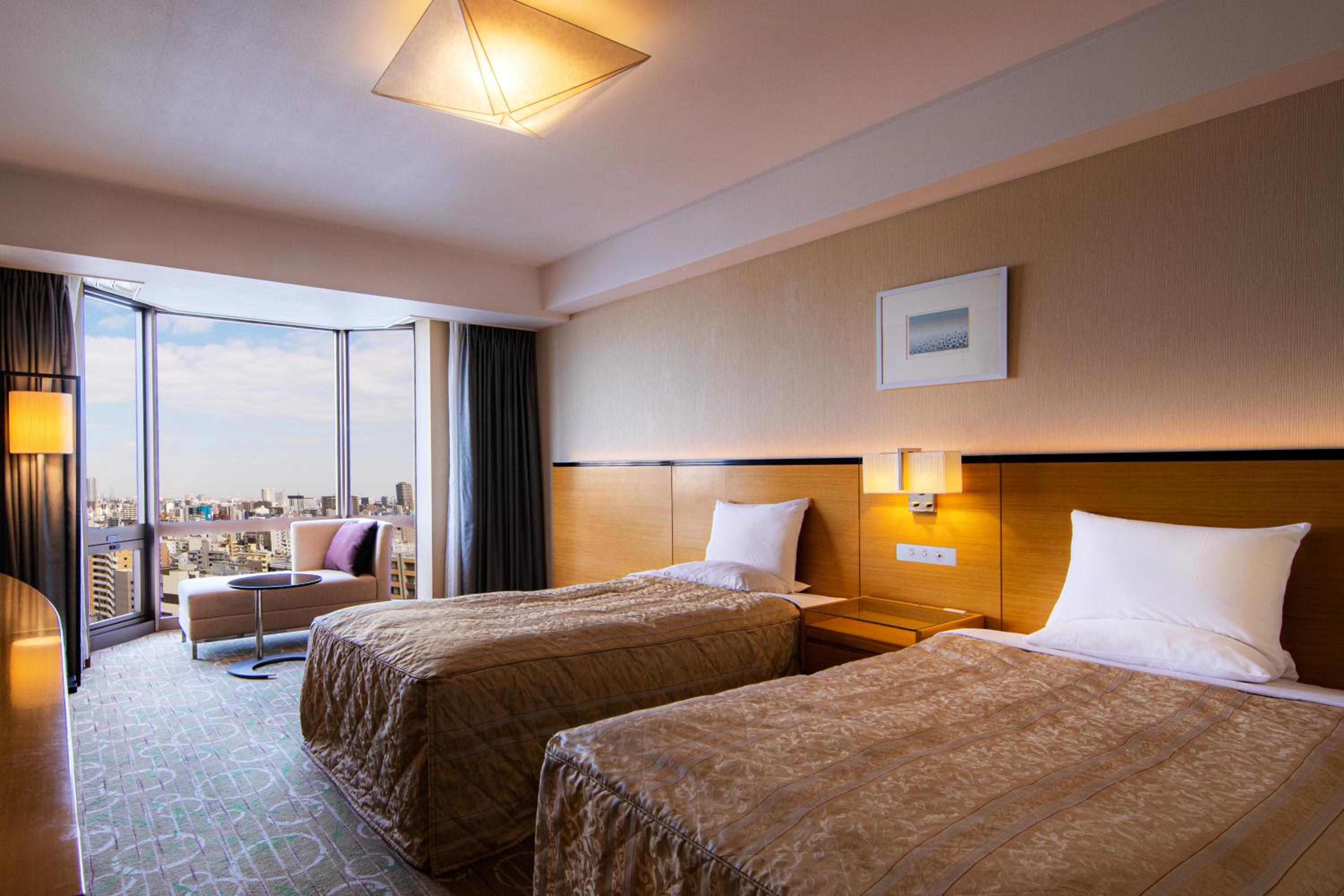 Standard Twin Room With City Side - Smoking