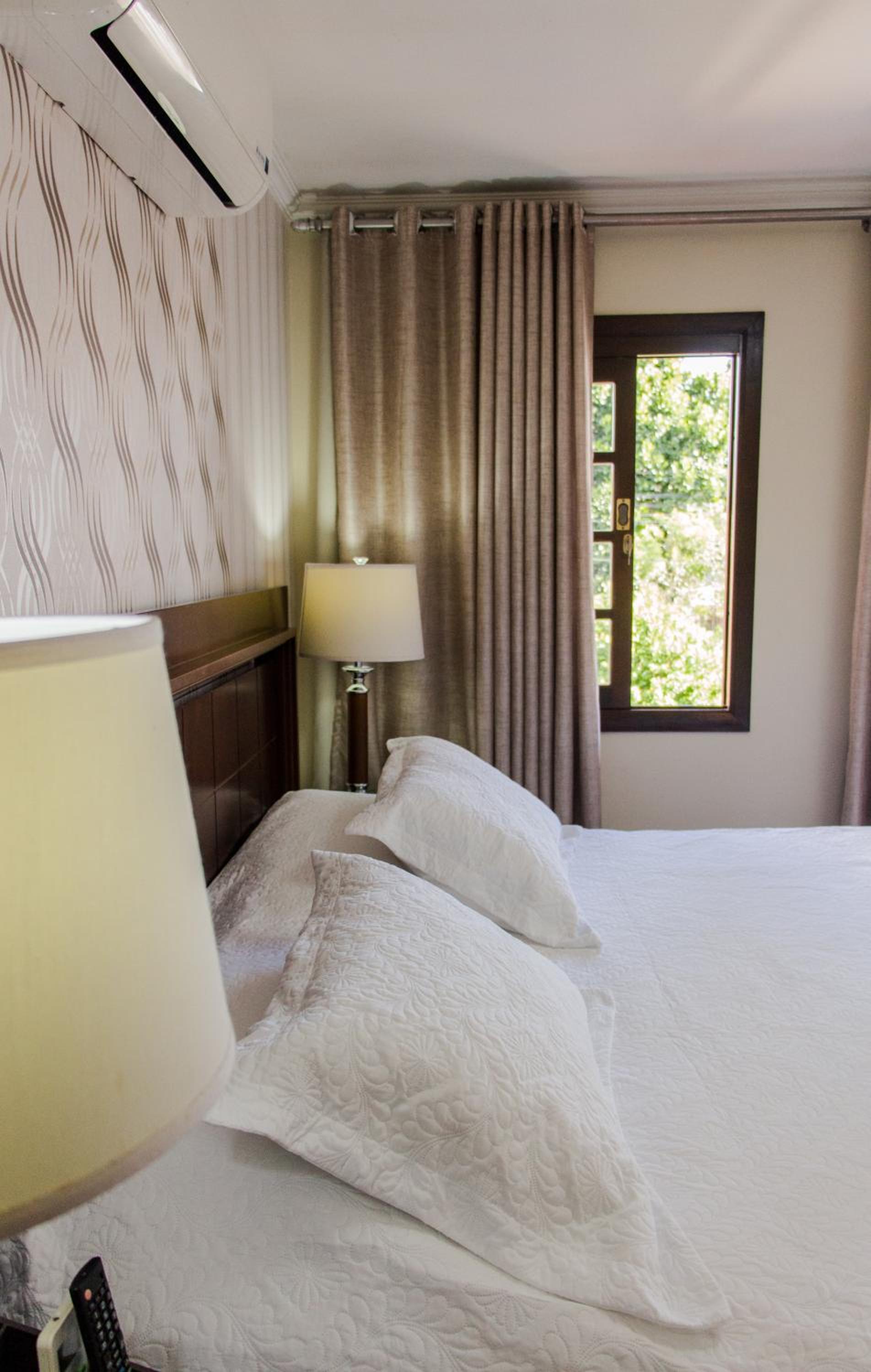 King Suite with Spa Bath - Photo 42